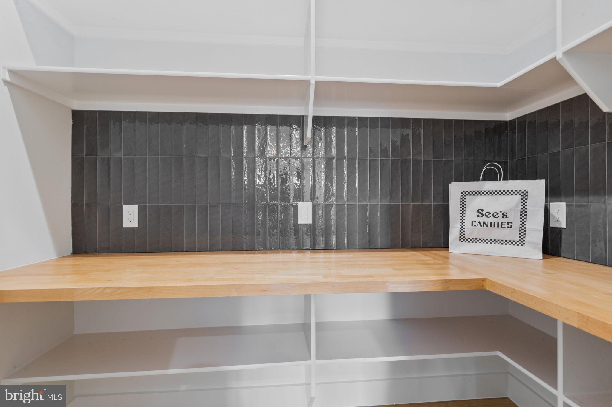 WOODS OF ILDA - Residential