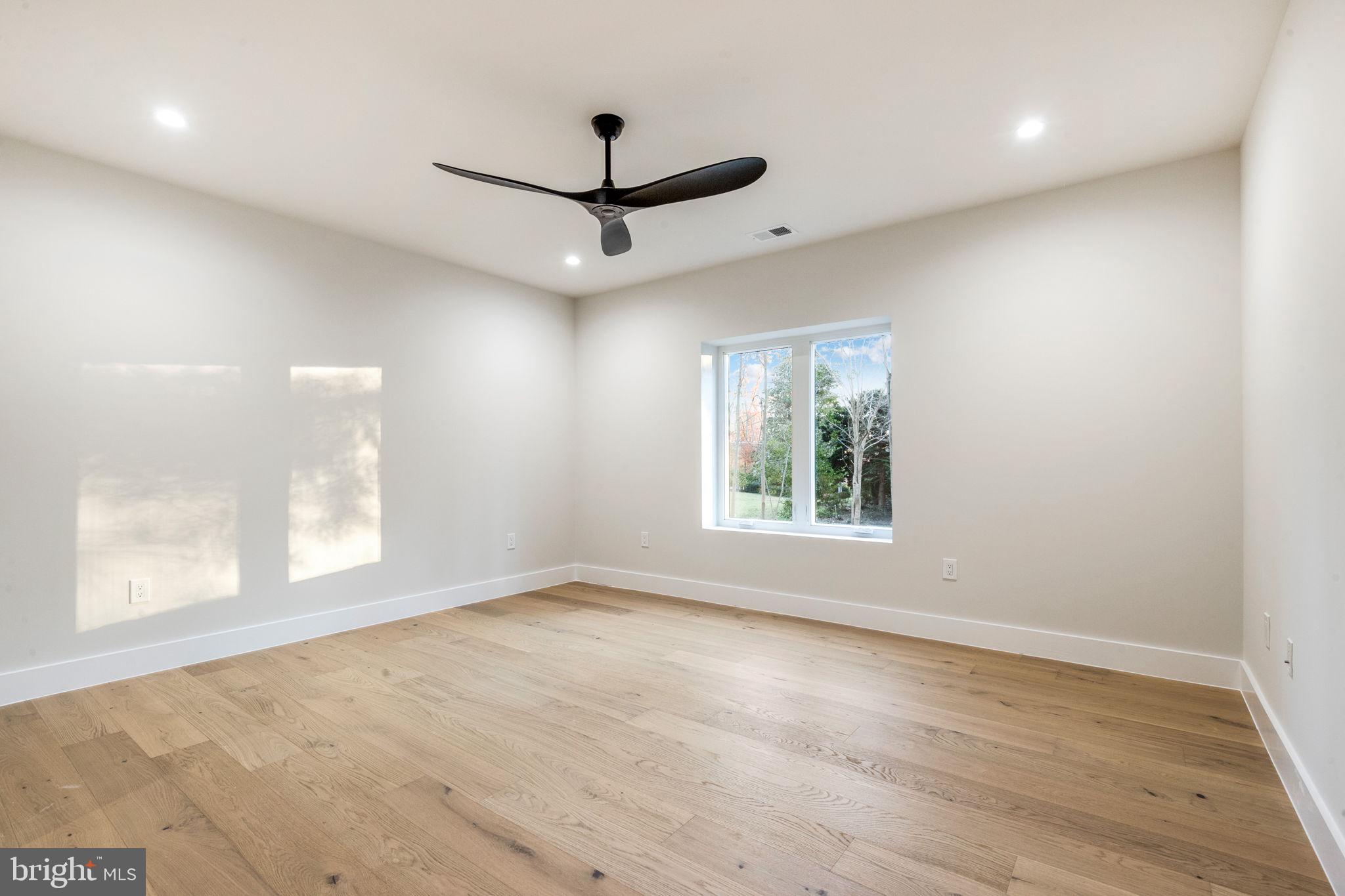 WOODS OF ILDA - Residential