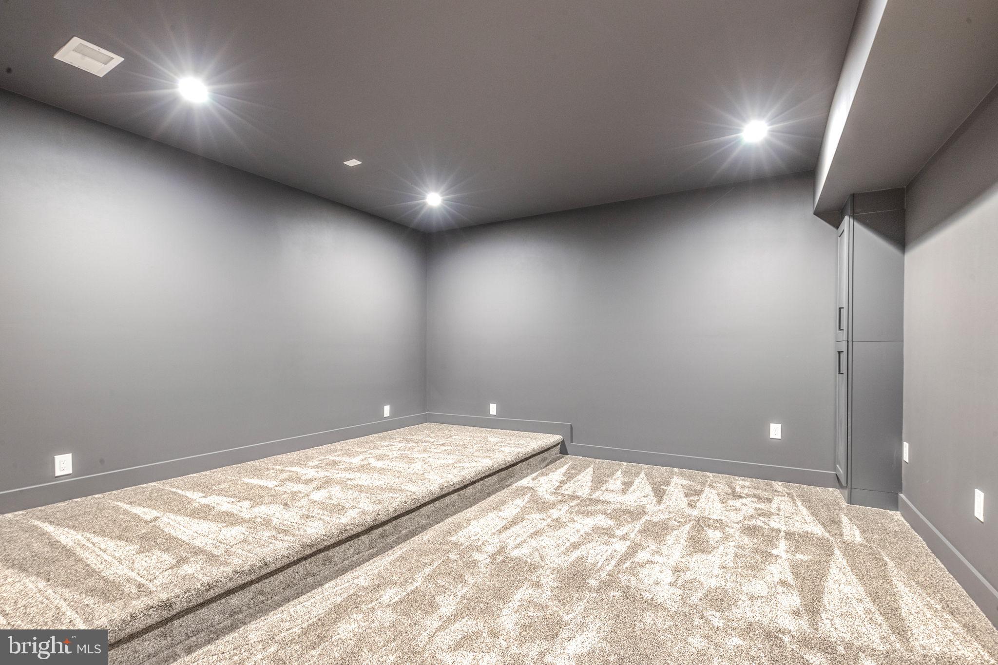 WOODS OF ILDA - Residential