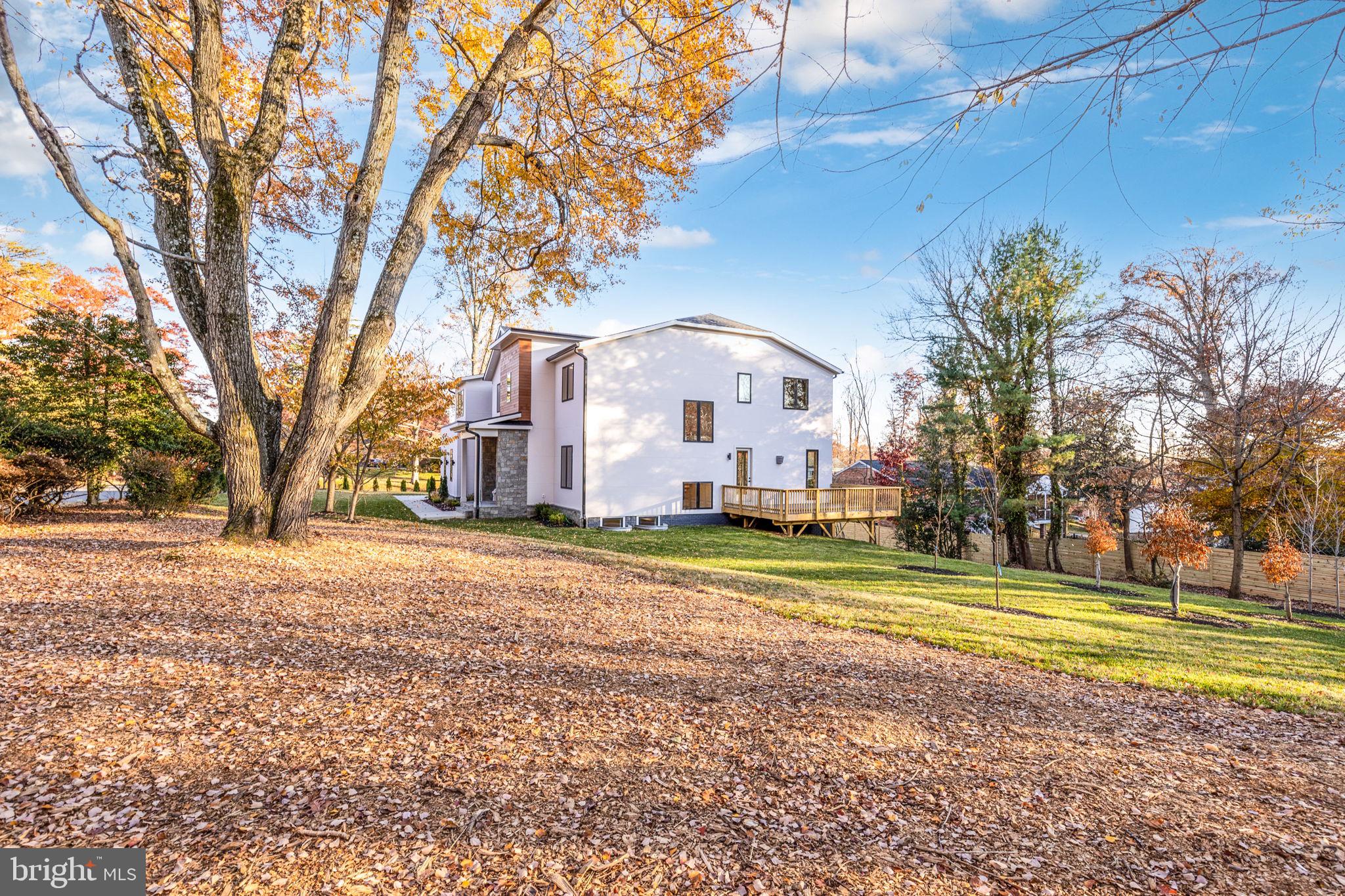 WOODS OF ILDA - Residential