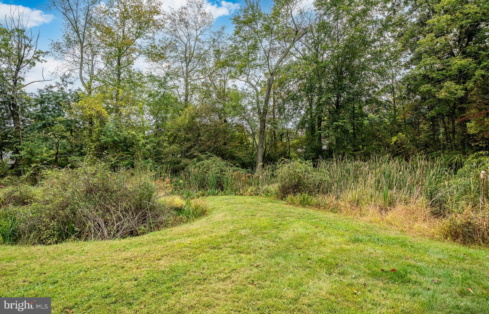 WILLISTOWN ACRES - Residential