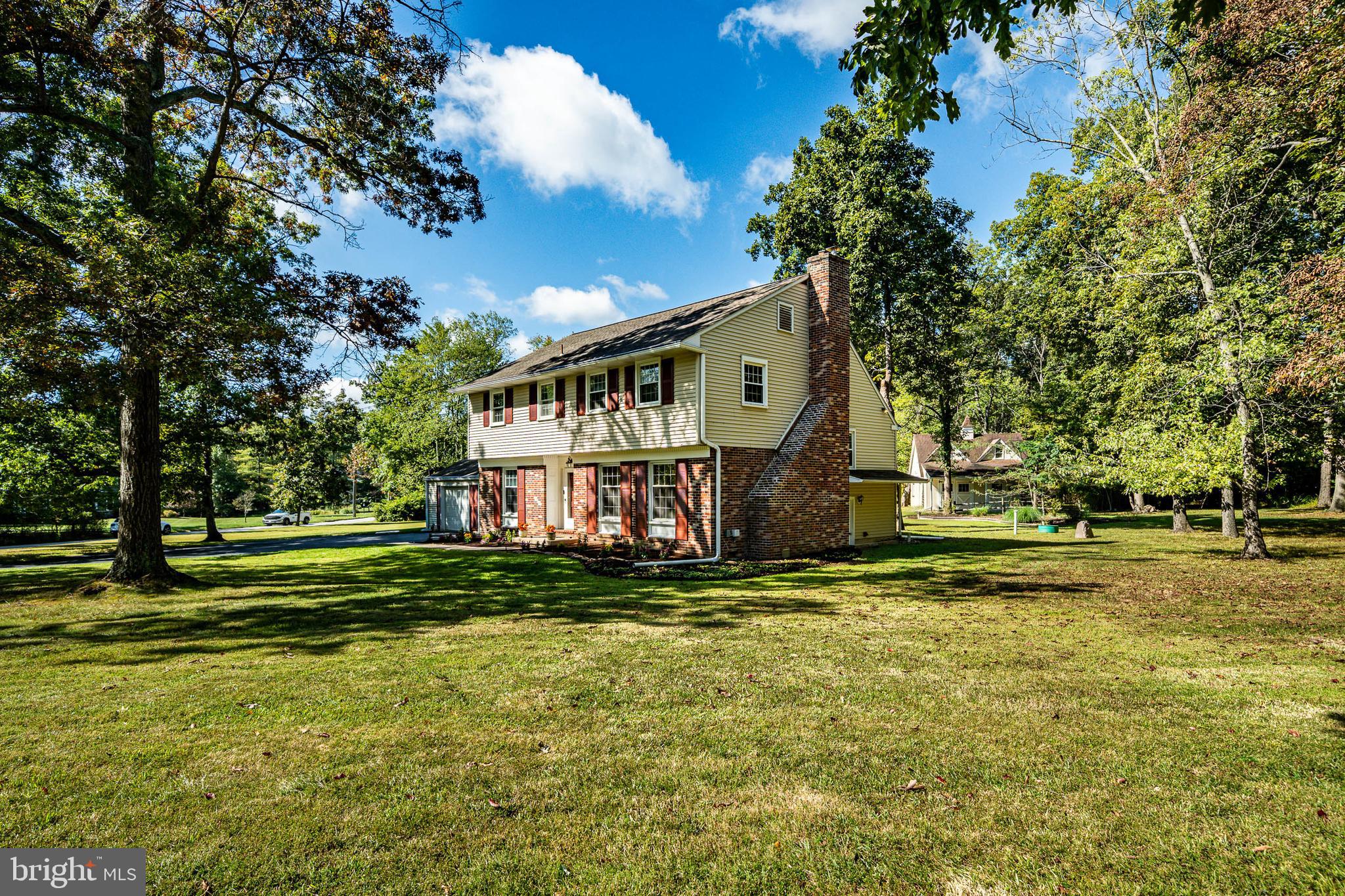 WILLISTOWN ACRES - Residential