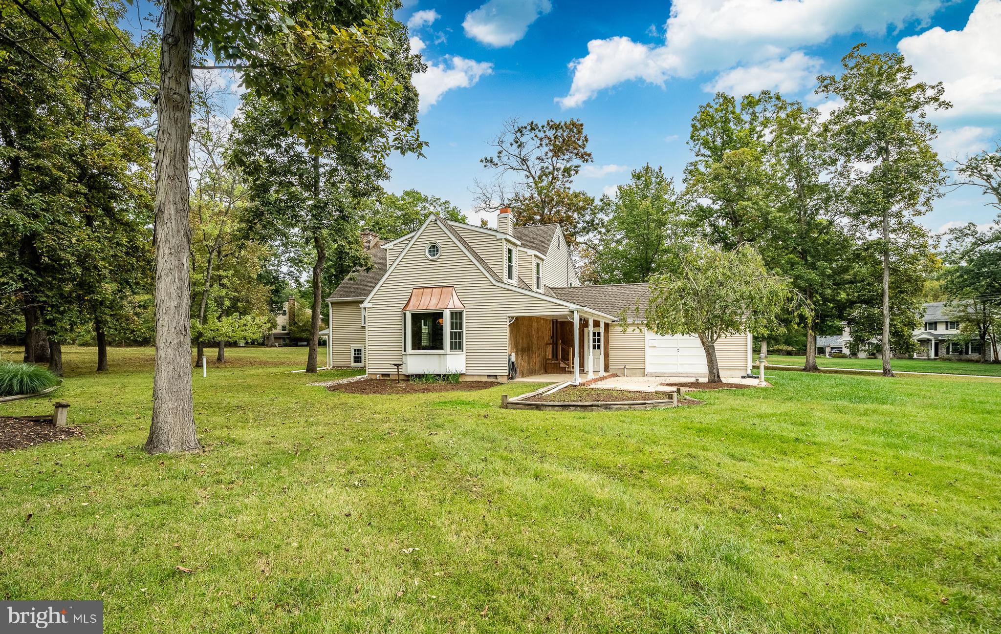 WILLISTOWN ACRES - Residential