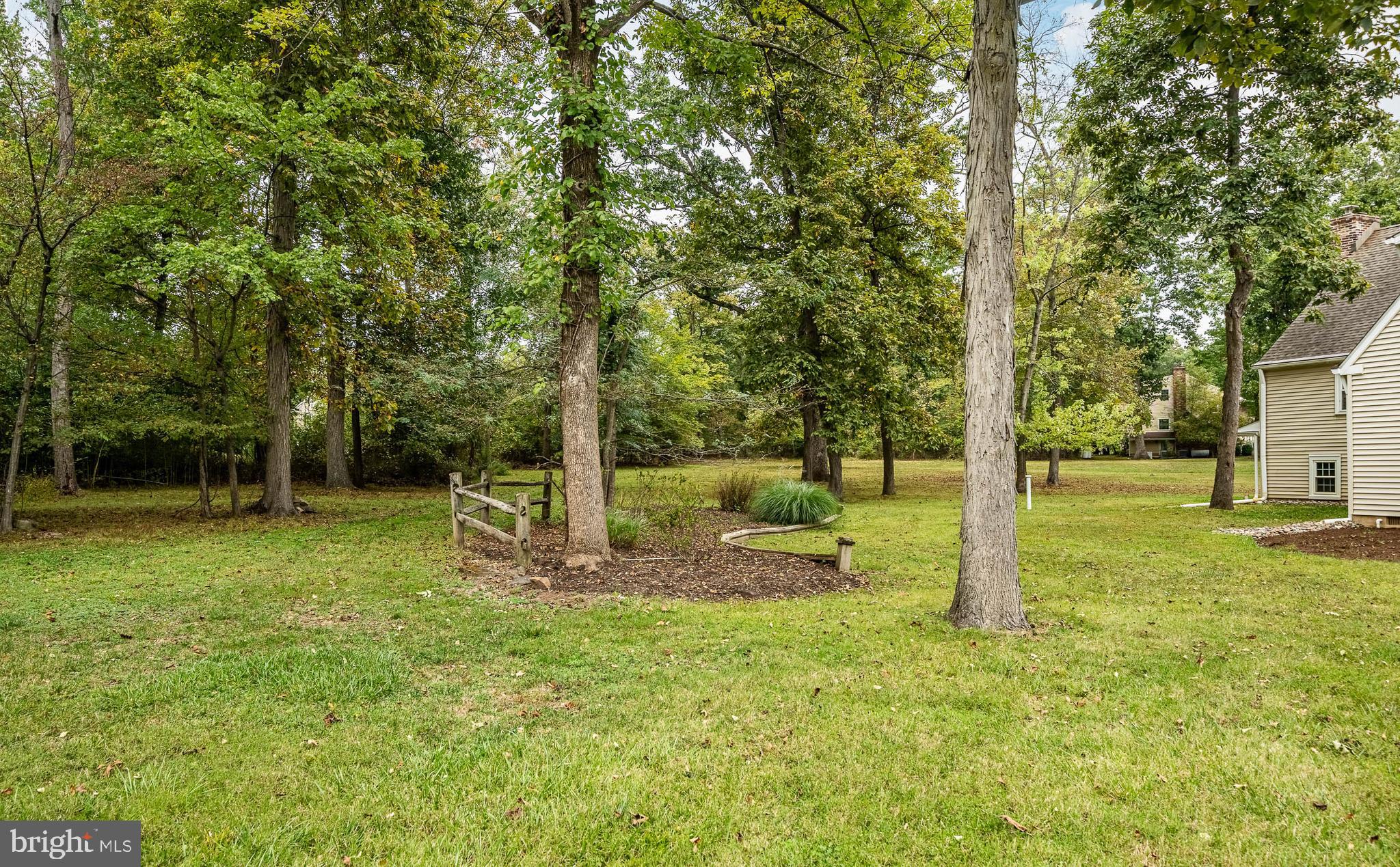 WILLISTOWN ACRES - Residential