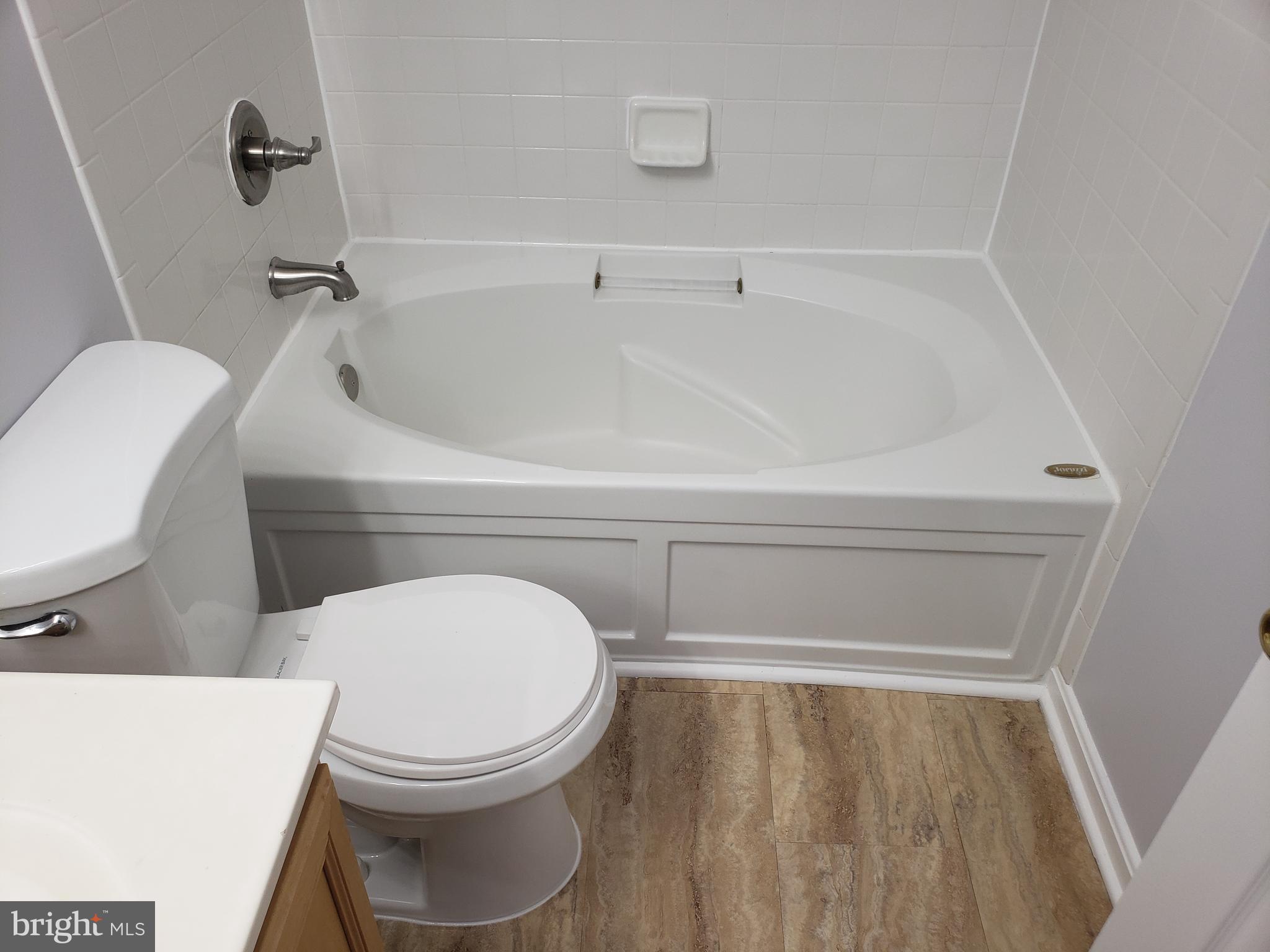 BROOKSTONE - Residential Lease