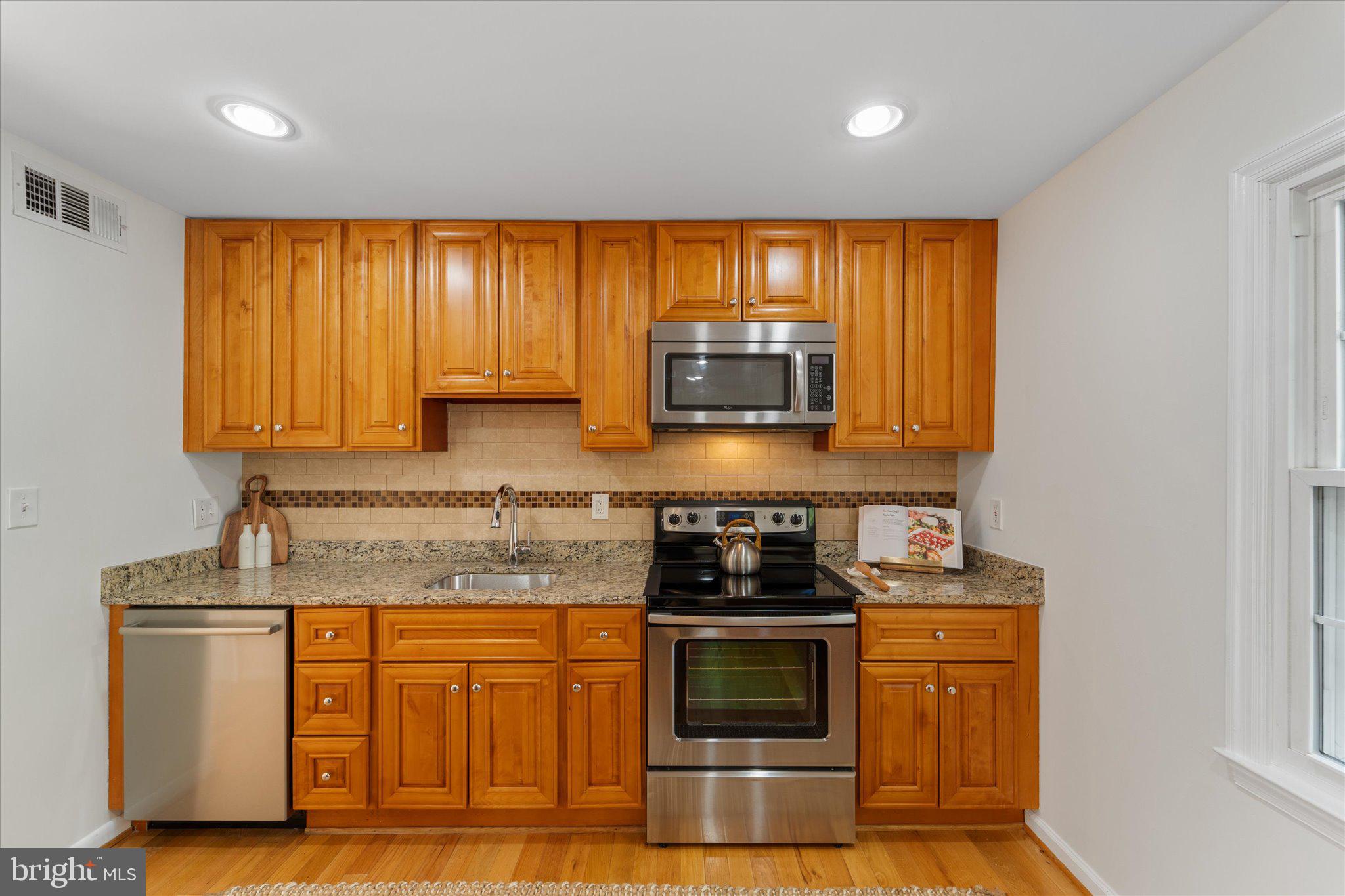 DANBURY FOREST - Residential