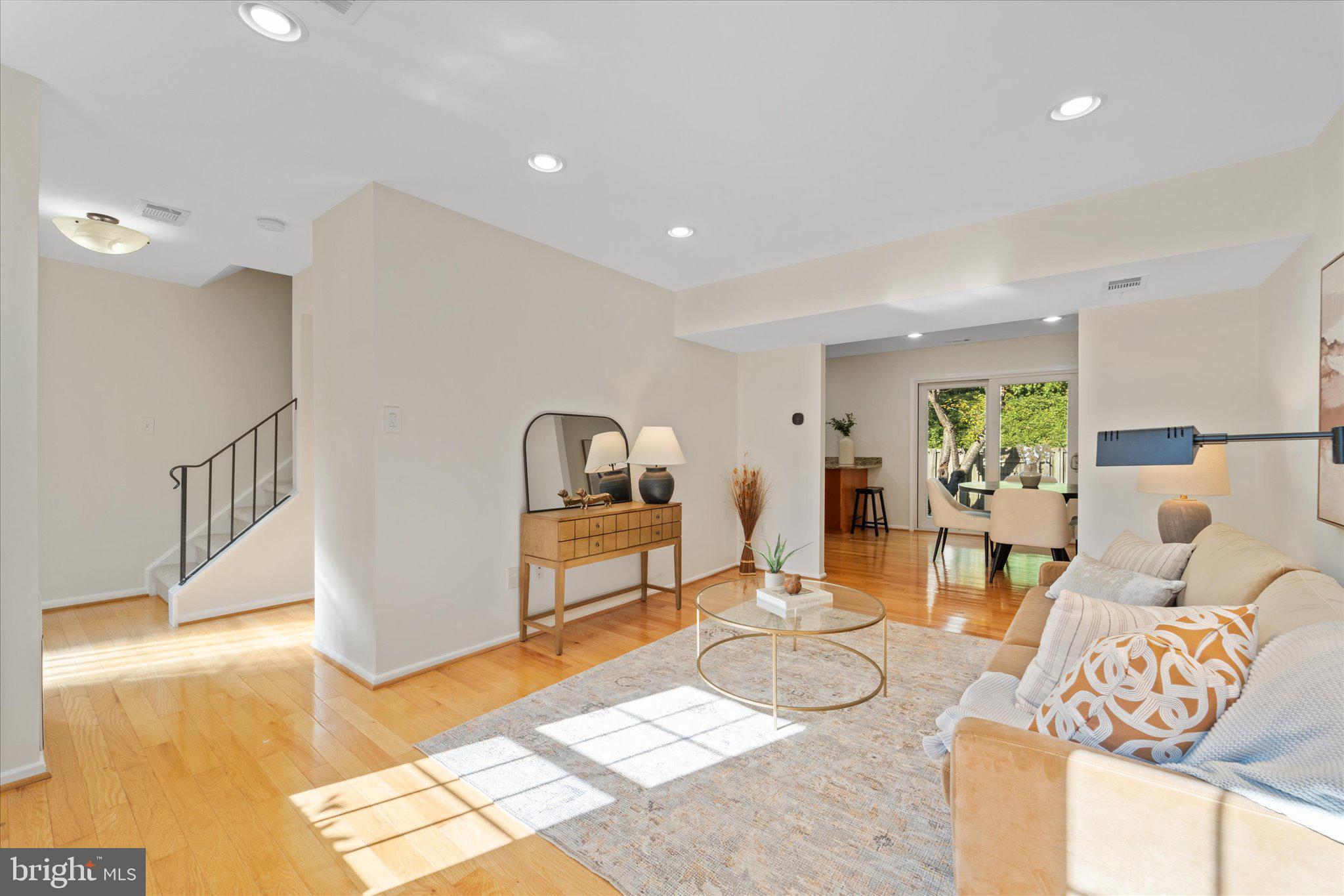 DANBURY FOREST - Residential