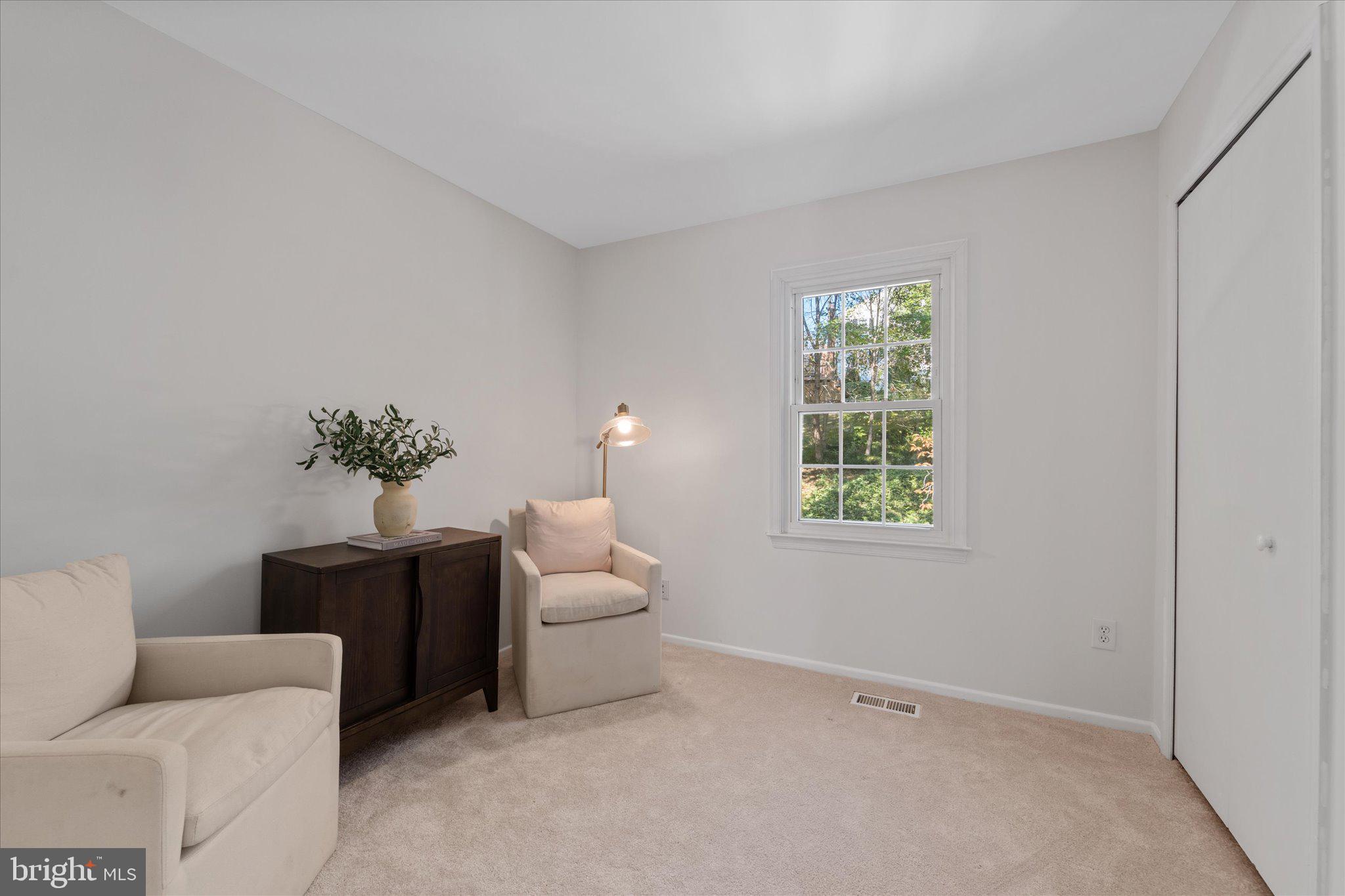 DANBURY FOREST - Residential