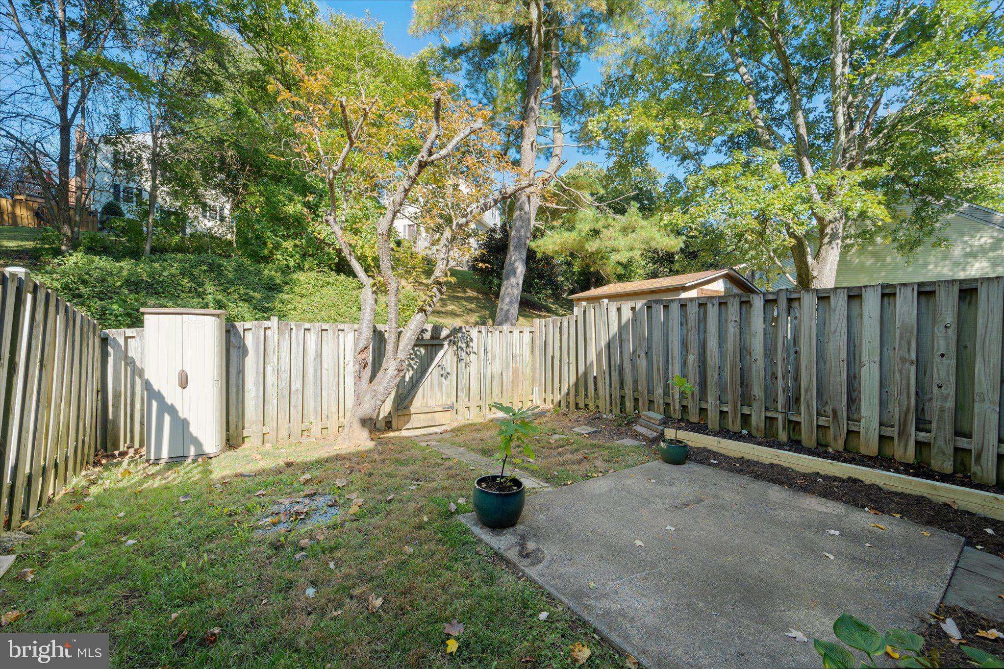 DANBURY FOREST - Residential