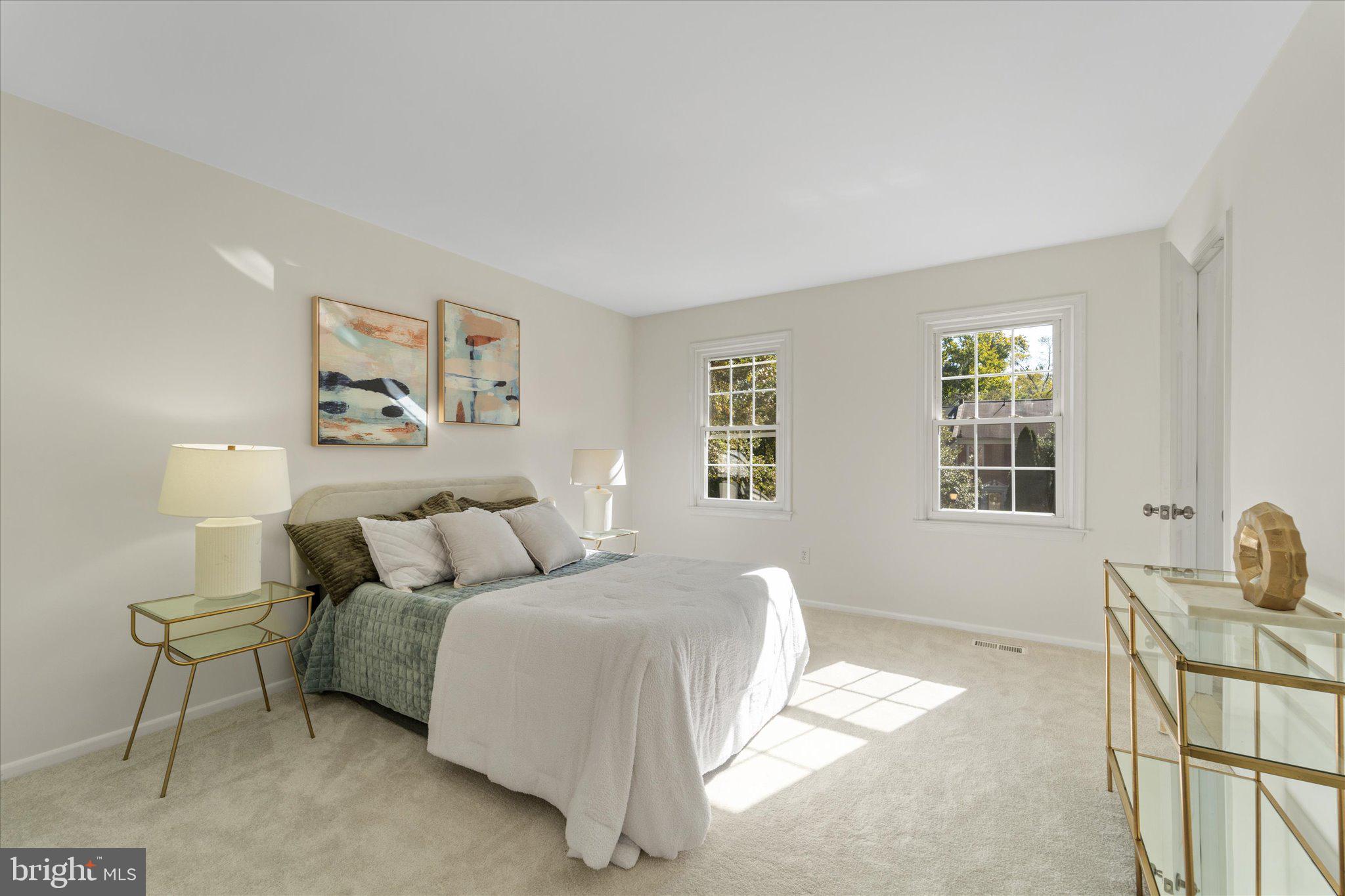 DANBURY FOREST - Residential