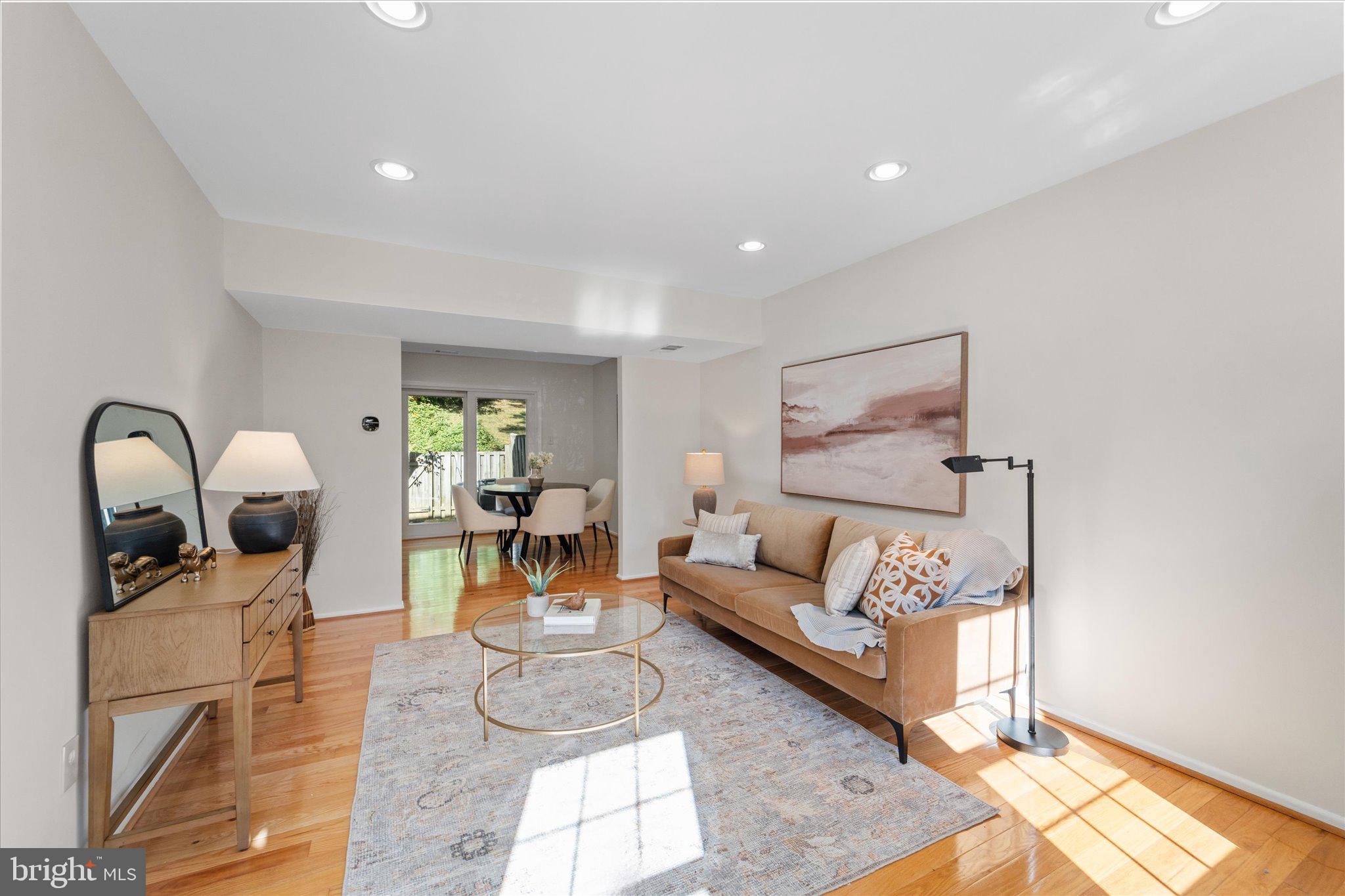 DANBURY FOREST - Residential