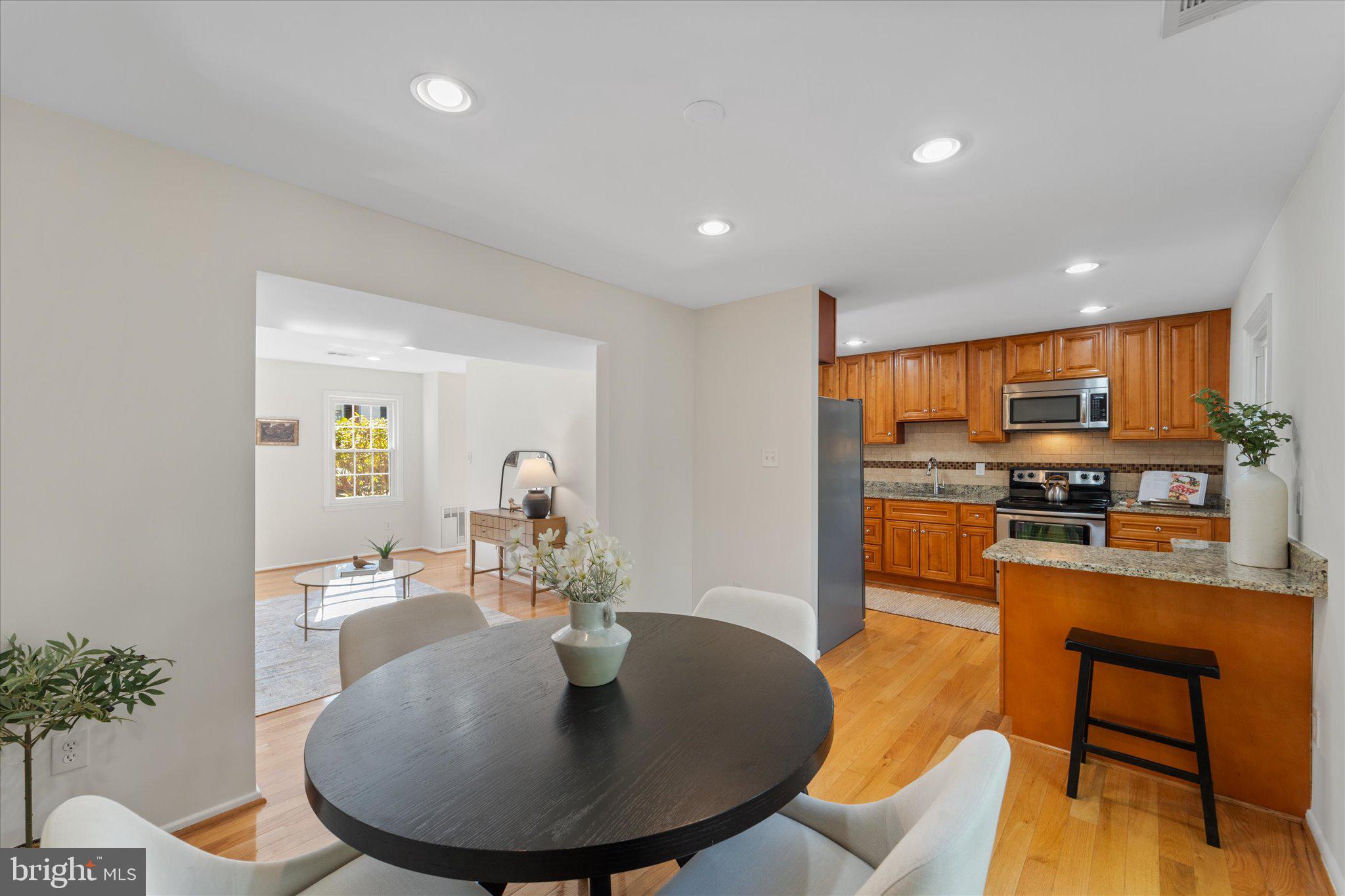 DANBURY FOREST - Residential