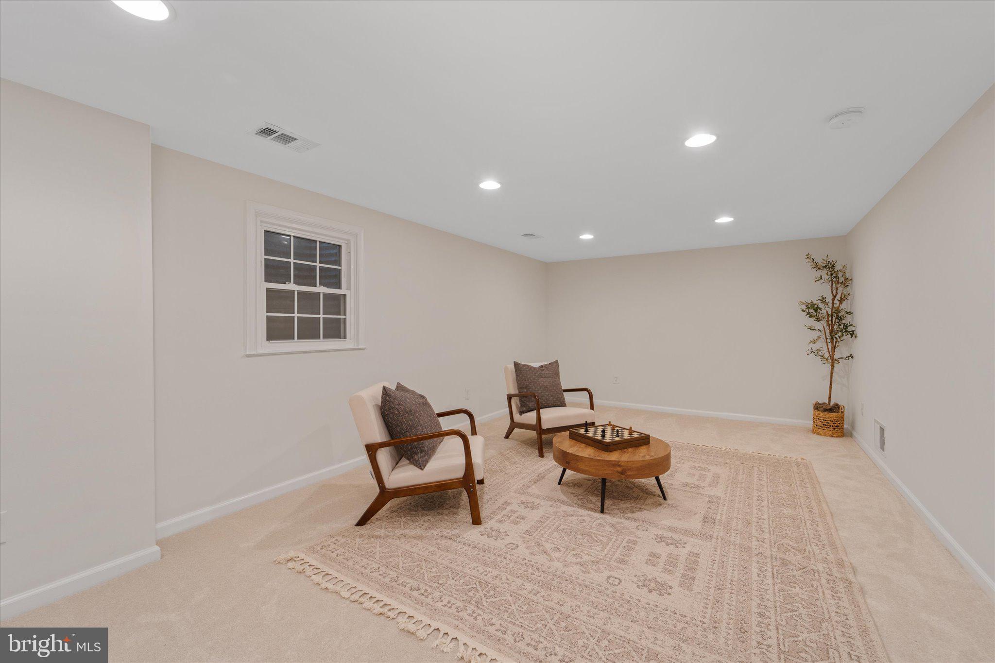 DANBURY FOREST - Residential