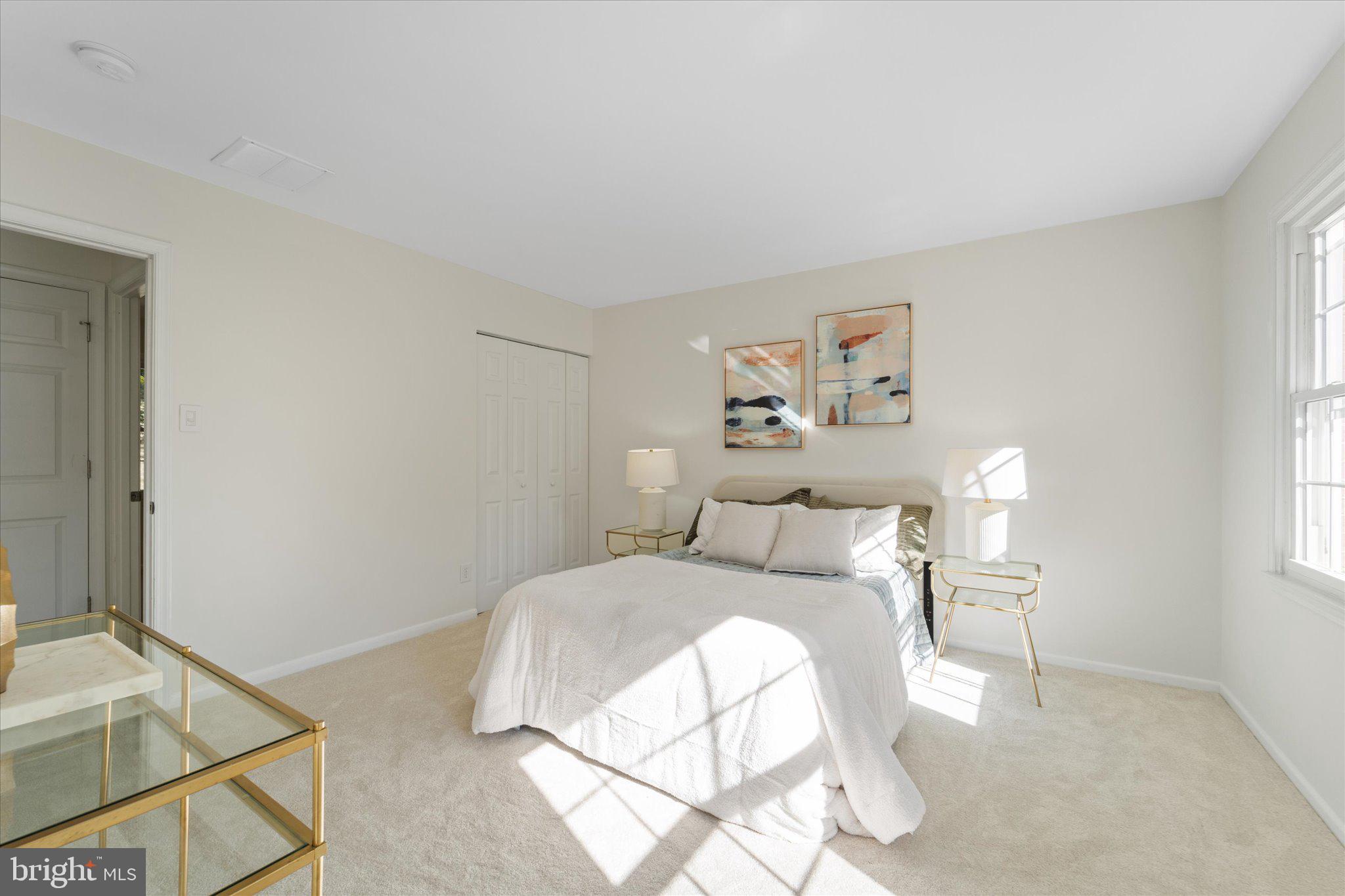 DANBURY FOREST - Residential