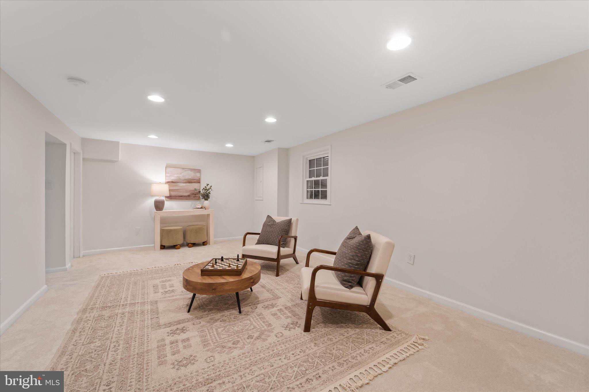 DANBURY FOREST - Residential