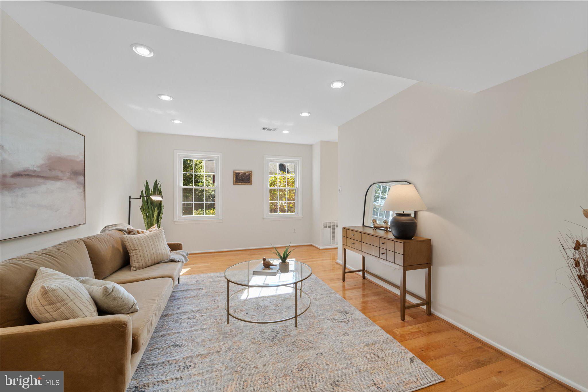 DANBURY FOREST - Residential