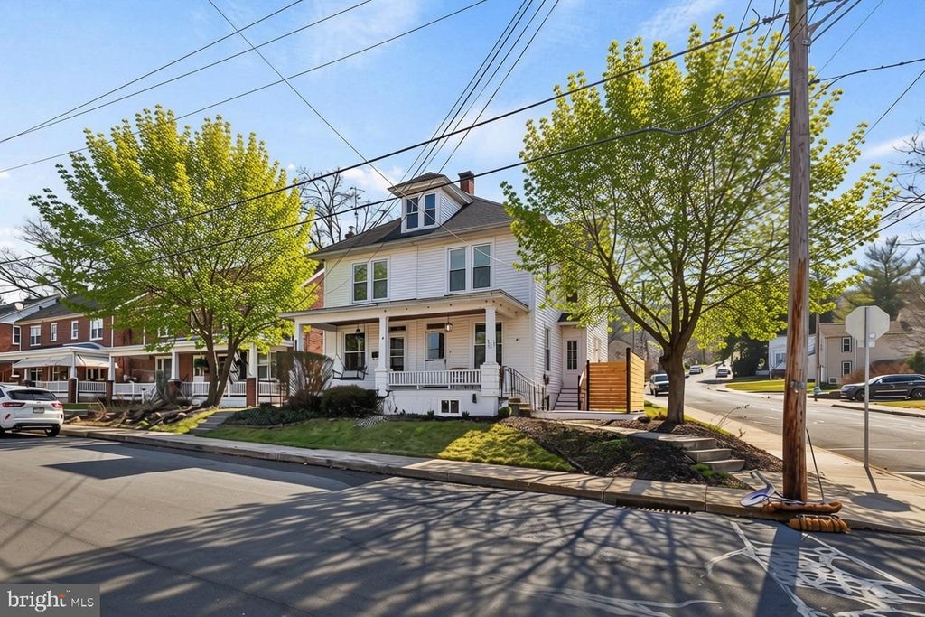 Photo of 401 Washington Avenue, EPHRATA, PA 17522 (MLS # PALA2095670)