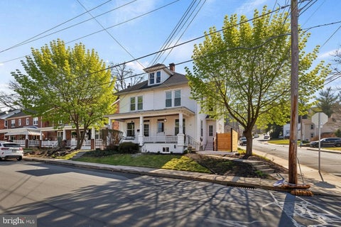 Townhouse For Sale - 401 Washington Avenue<br/> Lancaster County, EPHRATA, PA 17522