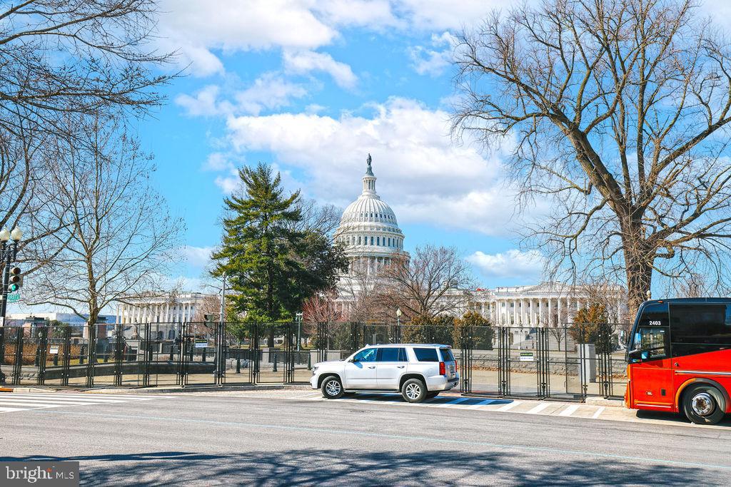 CAPITOL HILL - Residential