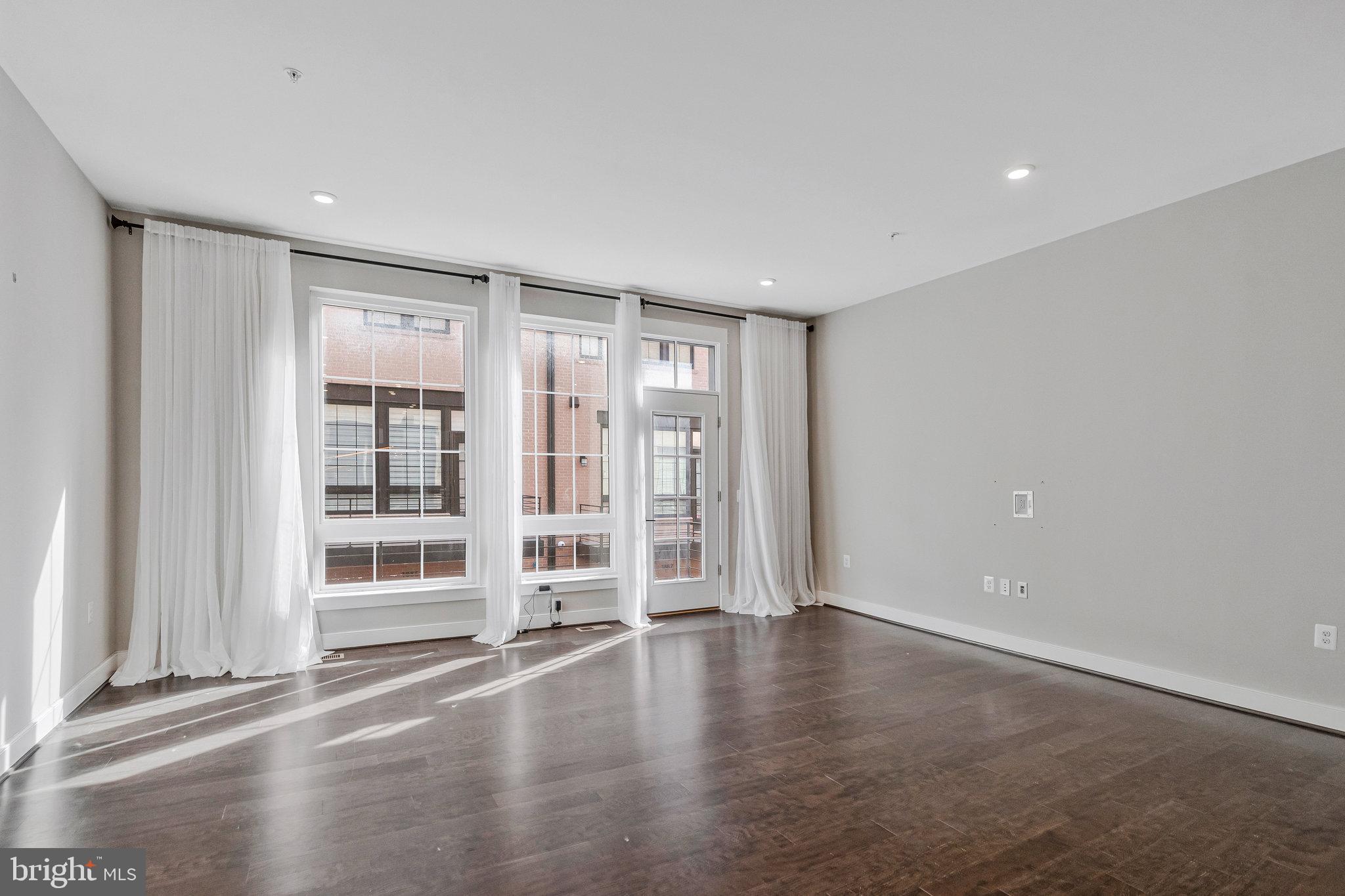 UNION TOWNS - Residential Lease