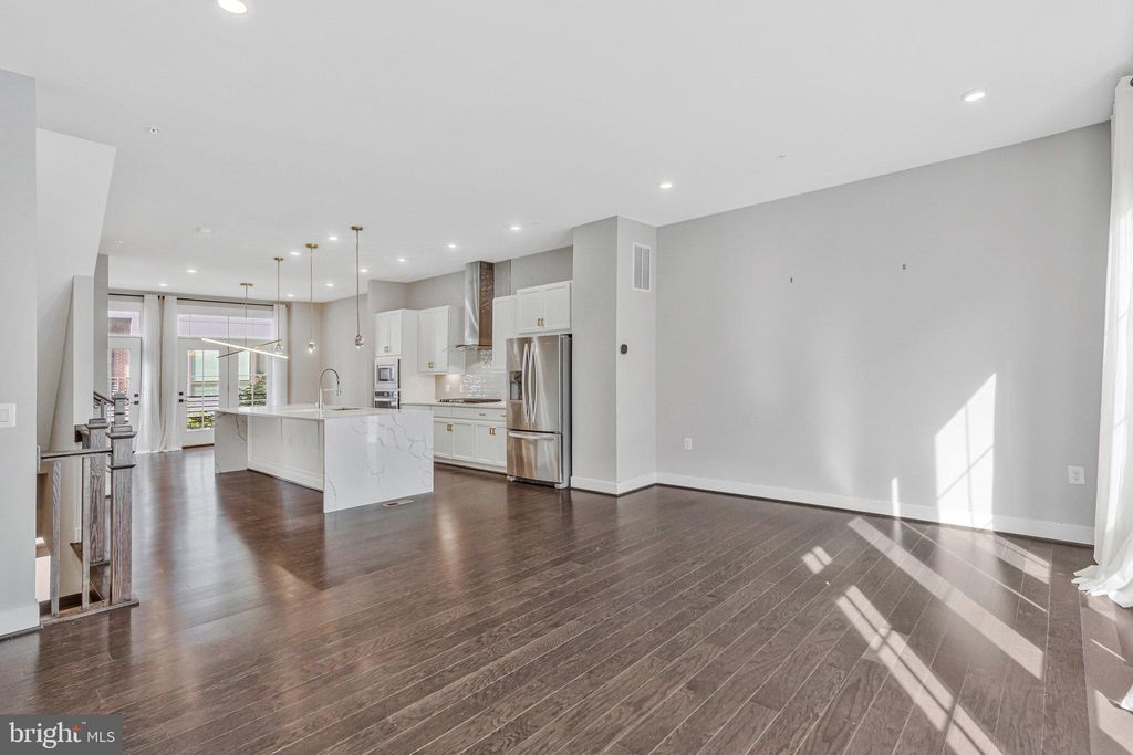 Photo of 1884 Easterly Road, RESTON, VA 20190 (MLS # VAFX2278074)