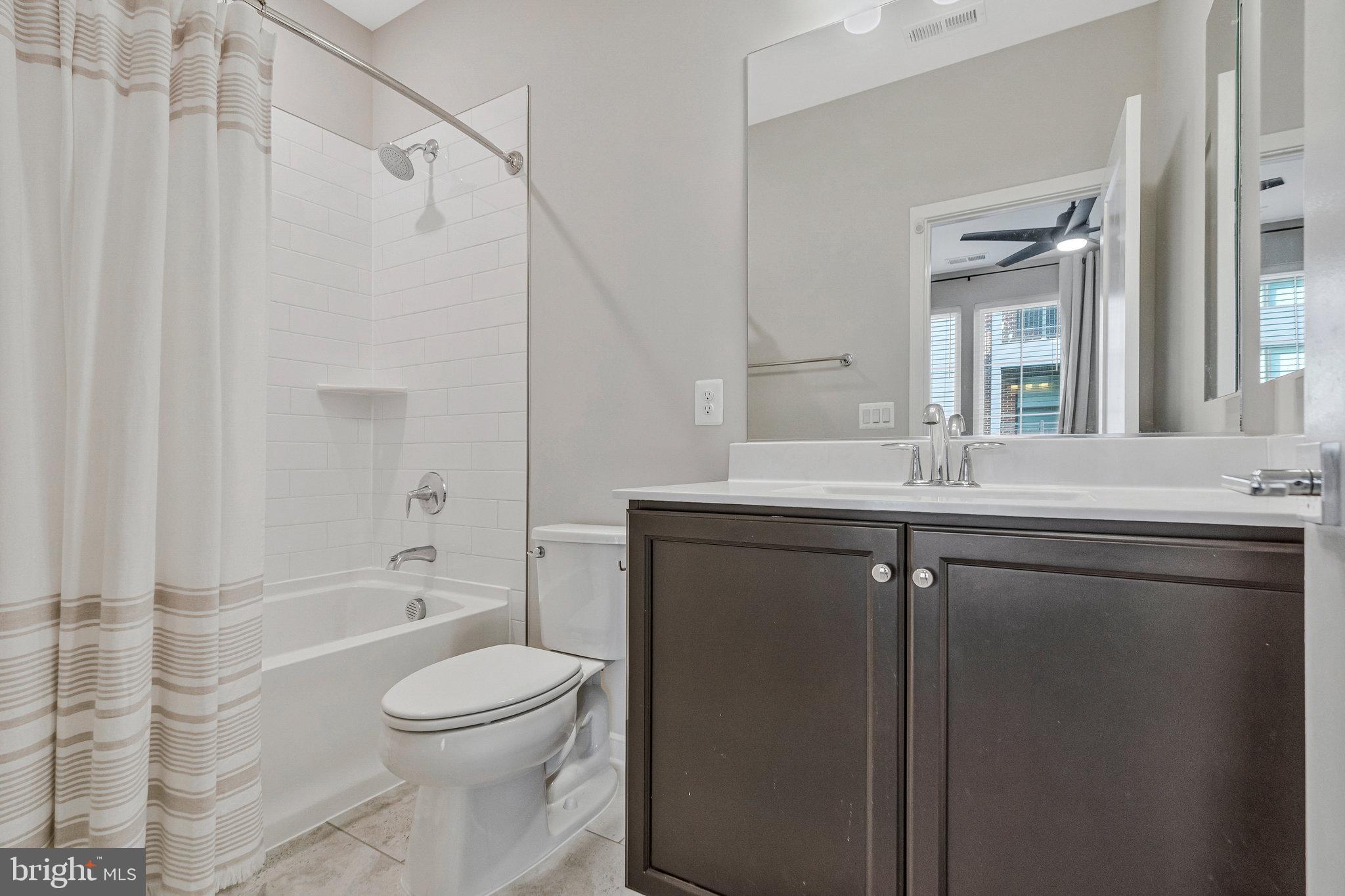 UNION TOWNS - Residential Lease