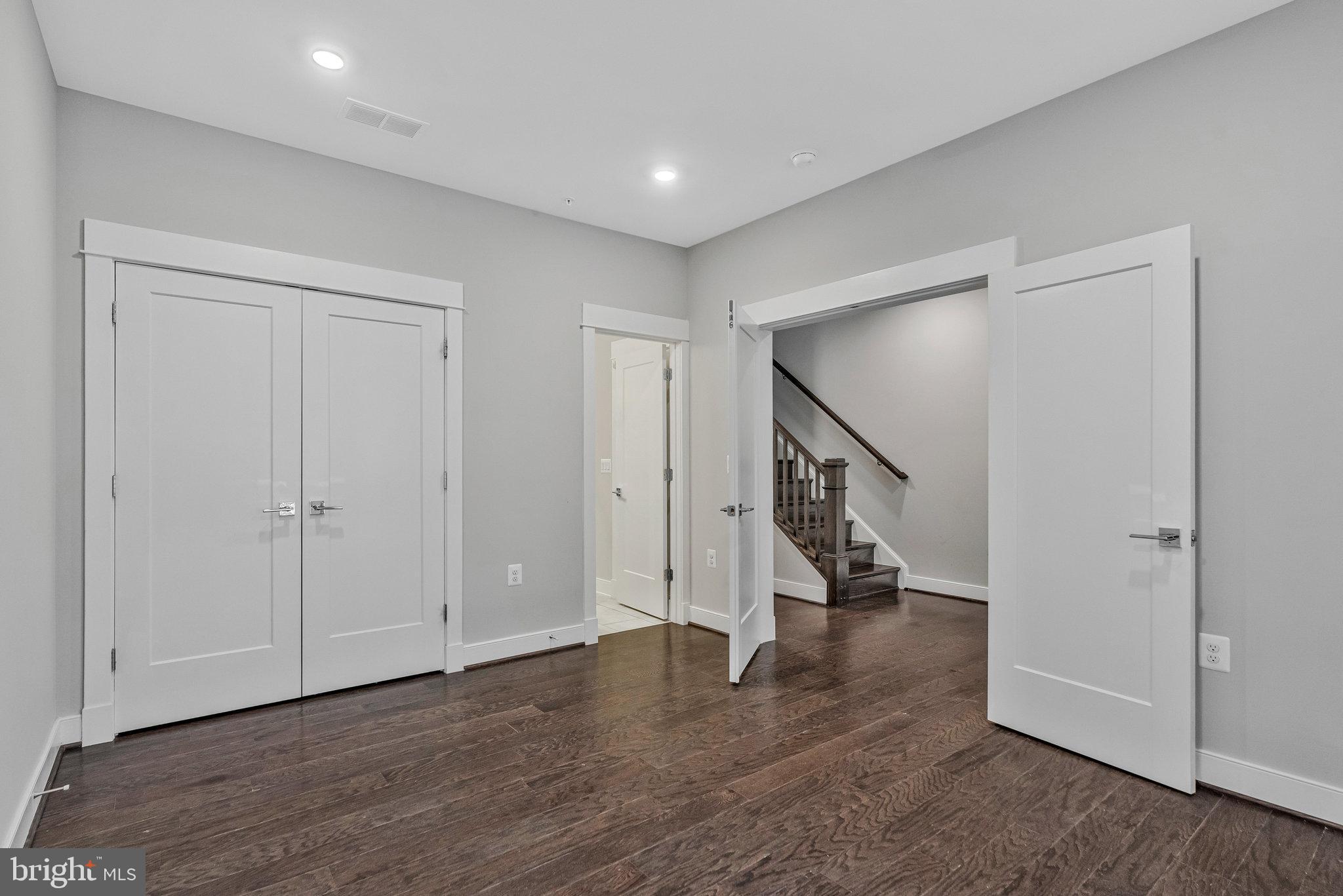 UNION TOWNS - Residential Lease