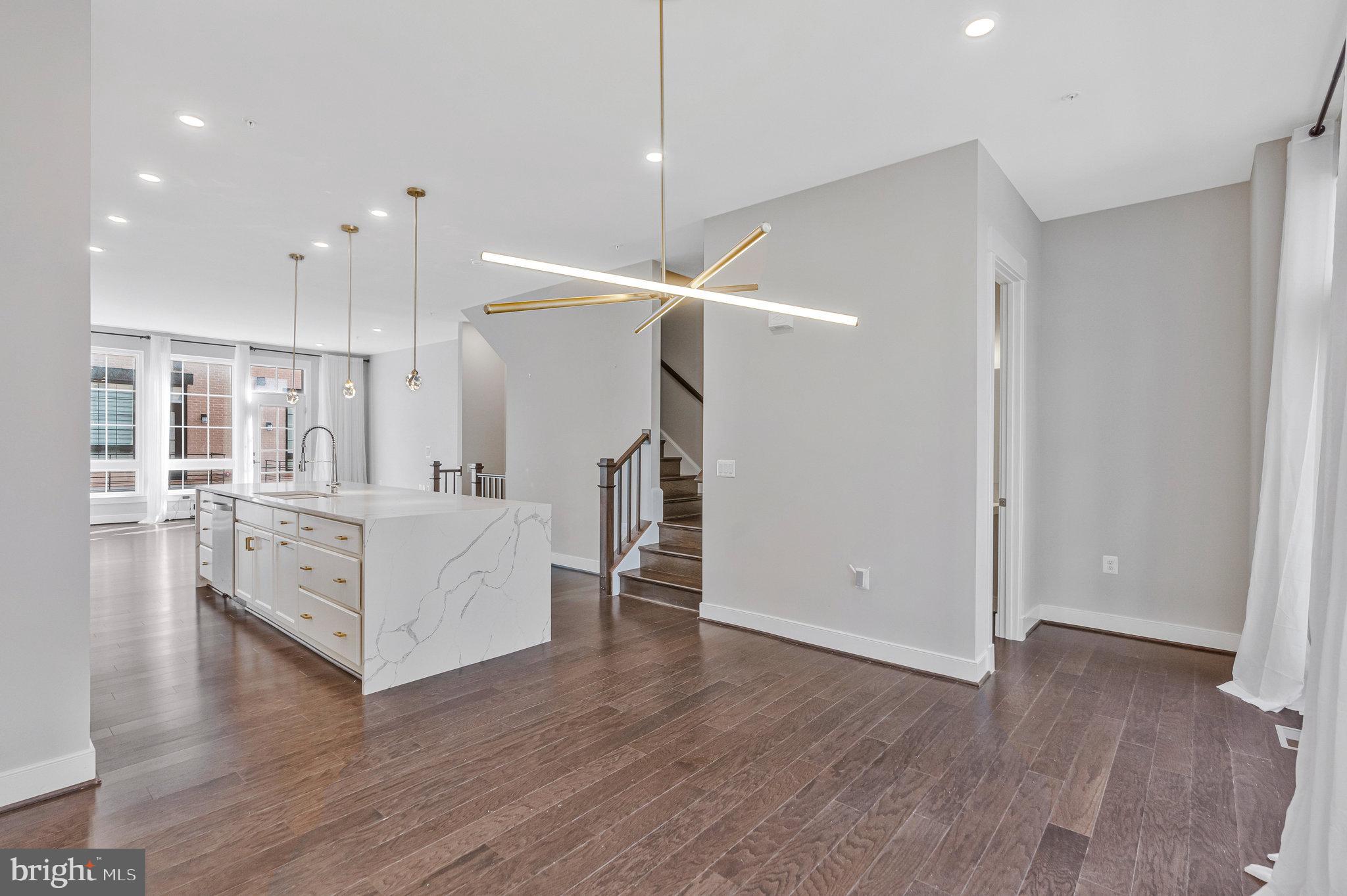 UNION TOWNS - Residential Lease