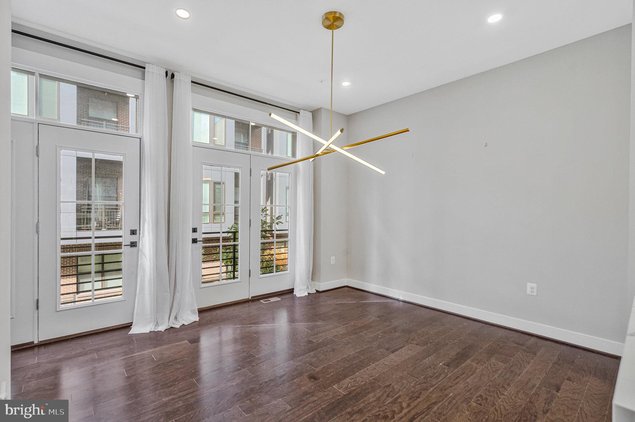 UNION TOWNS - Residential Lease