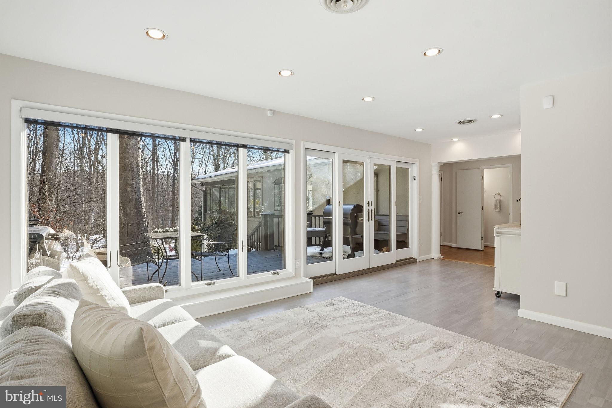 DARNESTOWN OUTSIDE - Residential