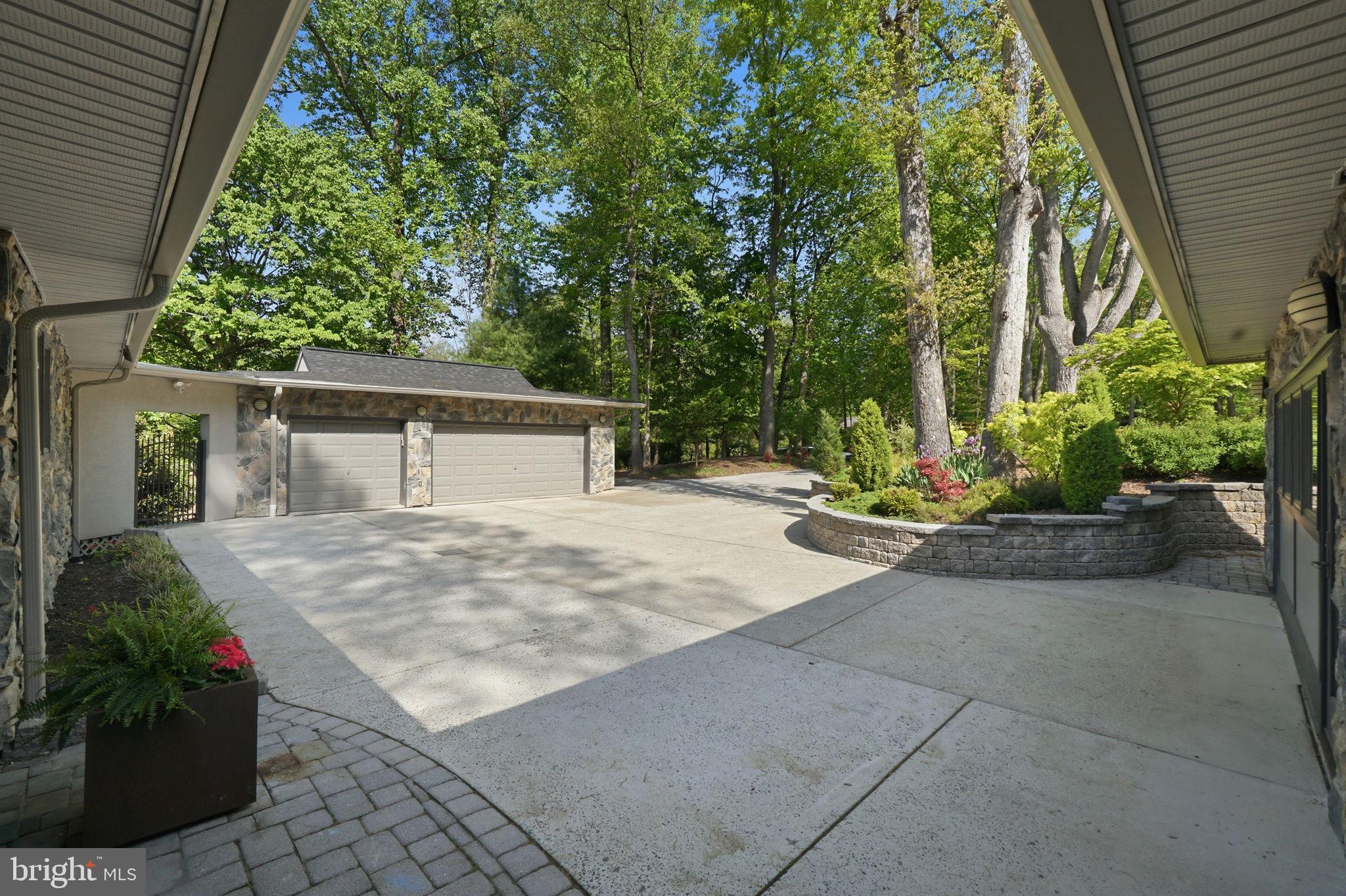 DARNESTOWN OUTSIDE - Residential