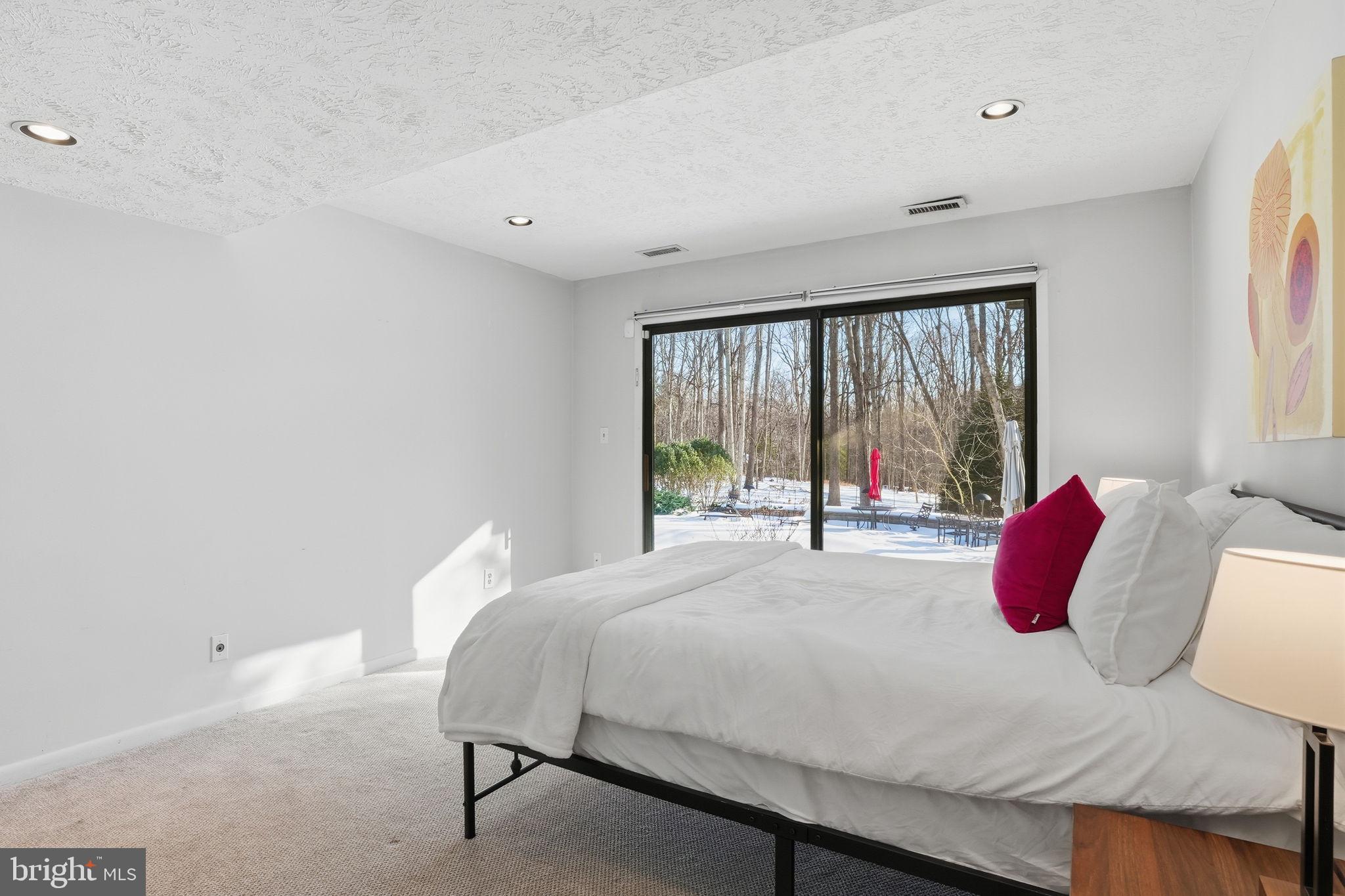 DARNESTOWN OUTSIDE - Residential