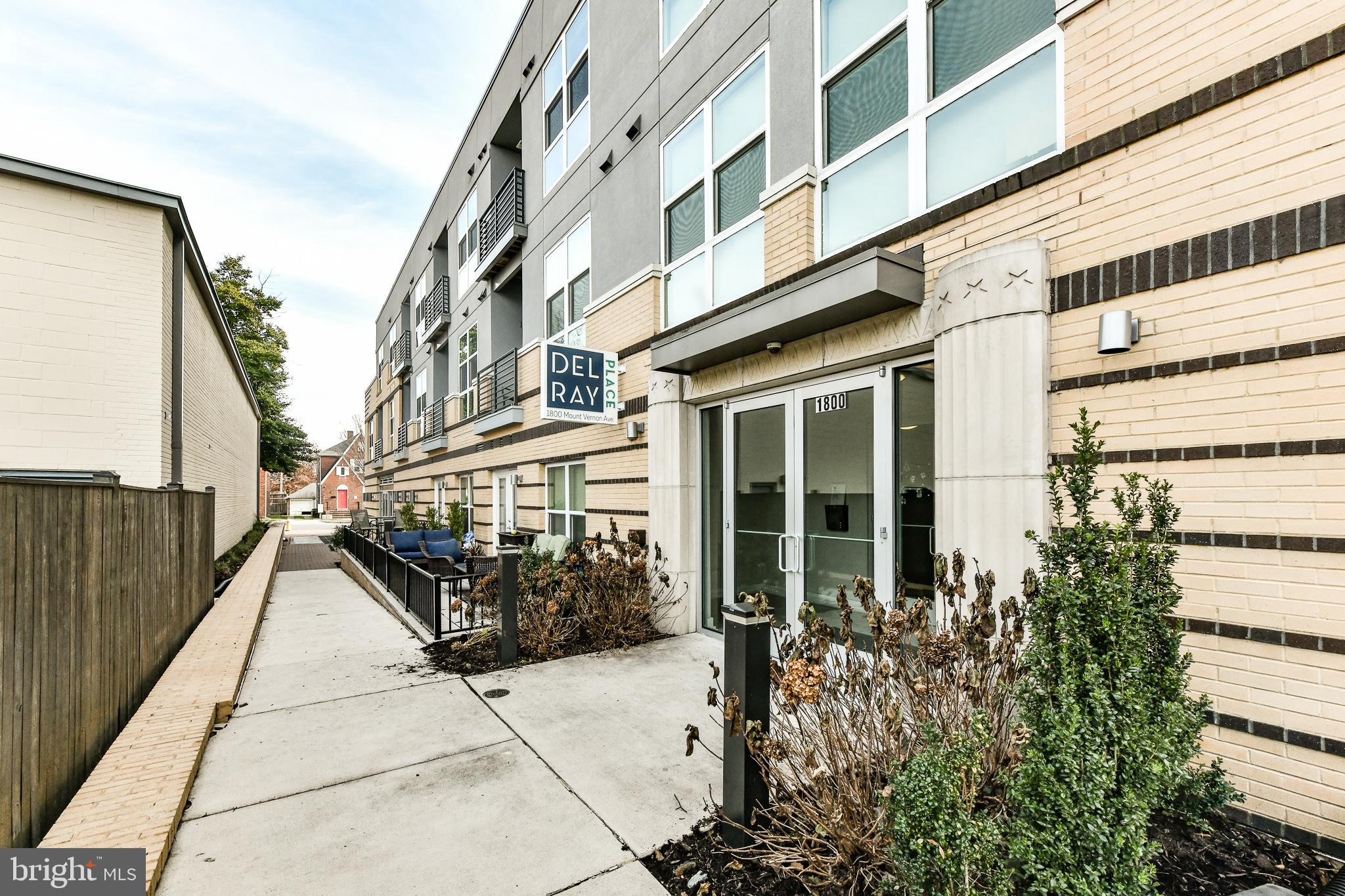 DEL RAY PLACE - Residential Lease