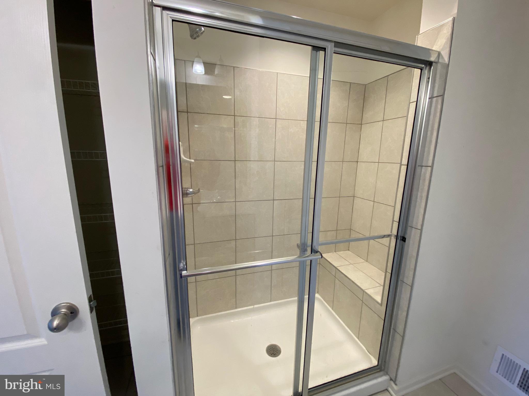 MCCAULEY CROSSING - Residential Lease