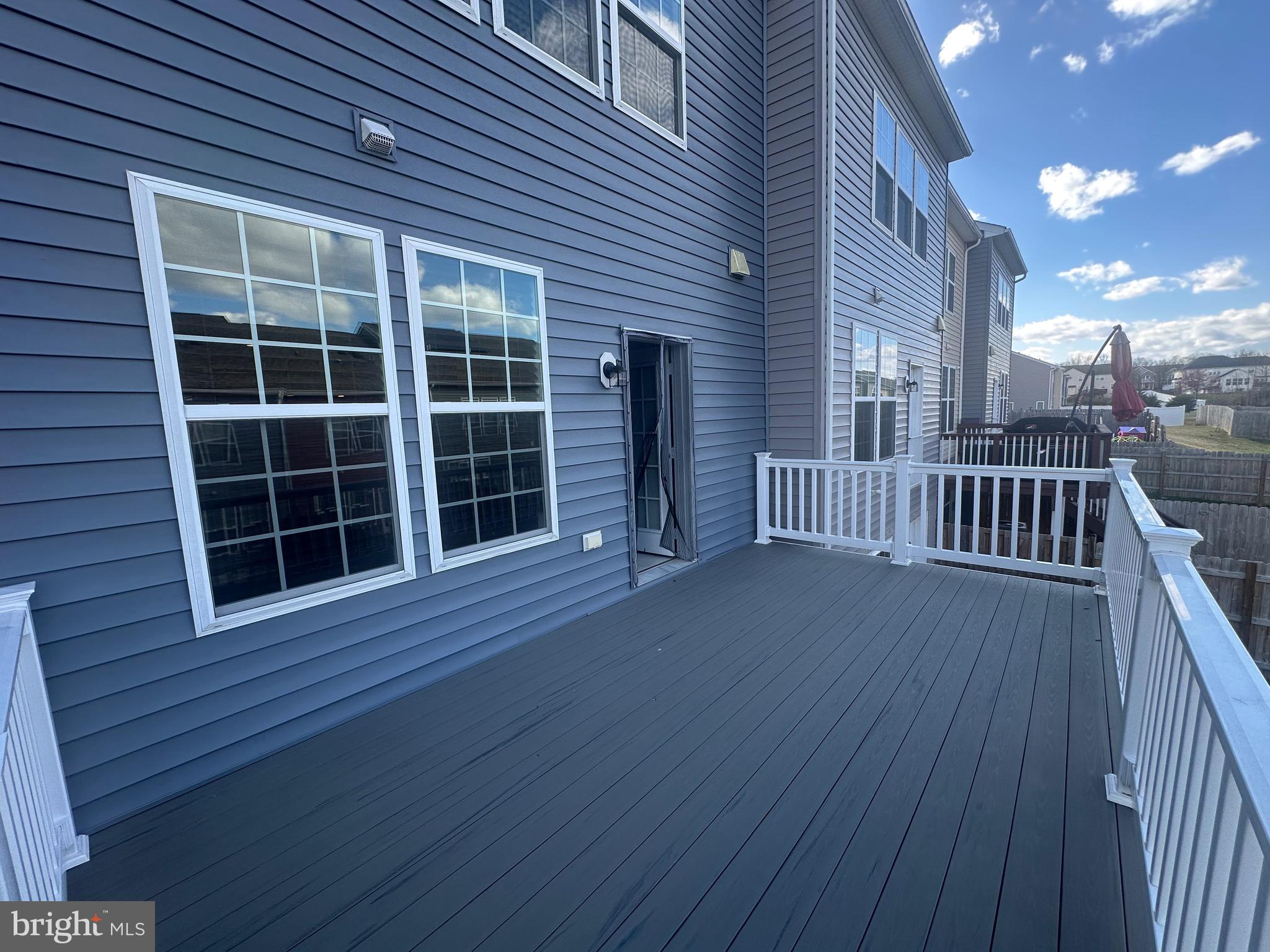 MCCAULEY CROSSING - Residential Lease