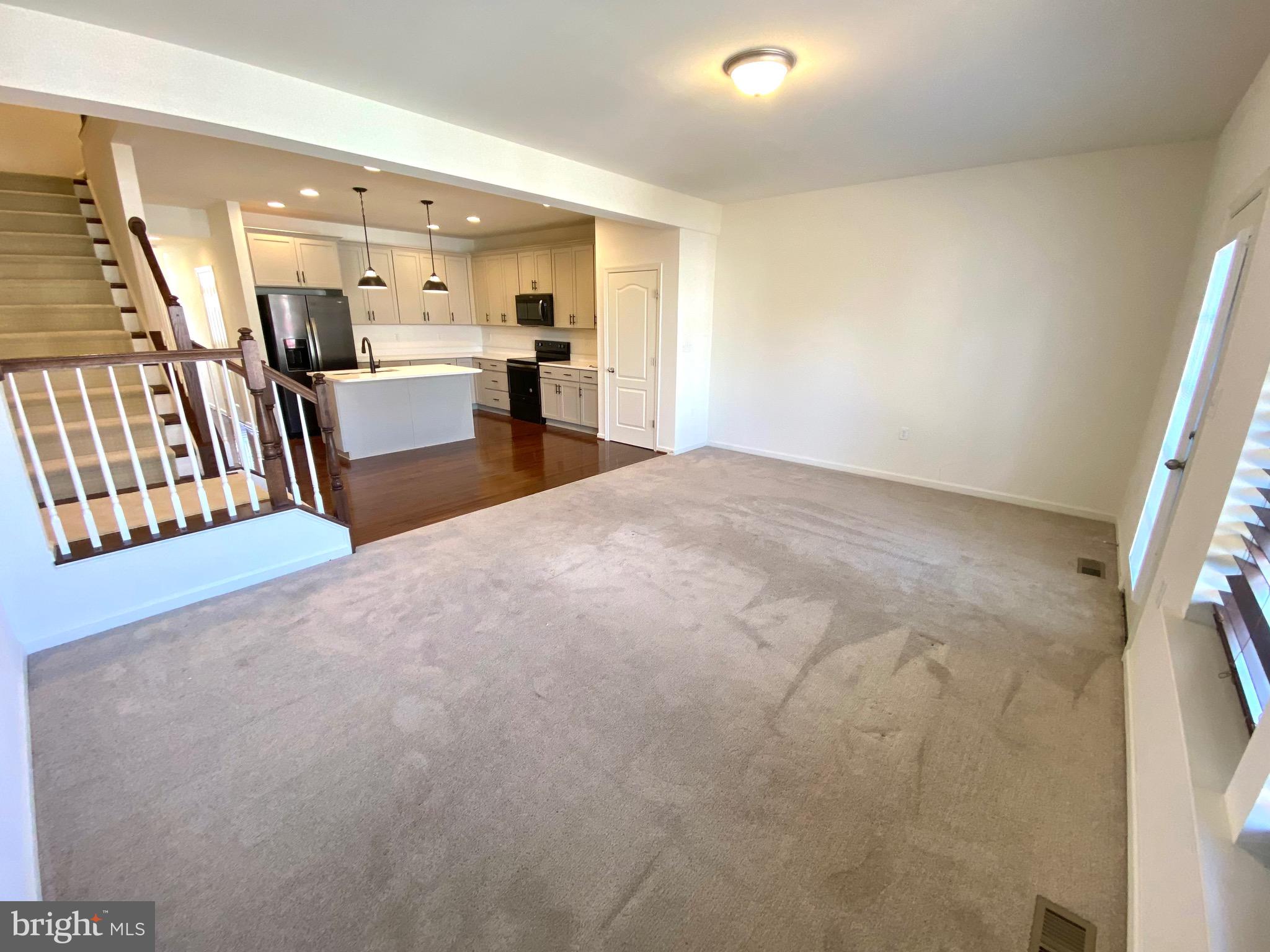 MCCAULEY CROSSING - Residential Lease