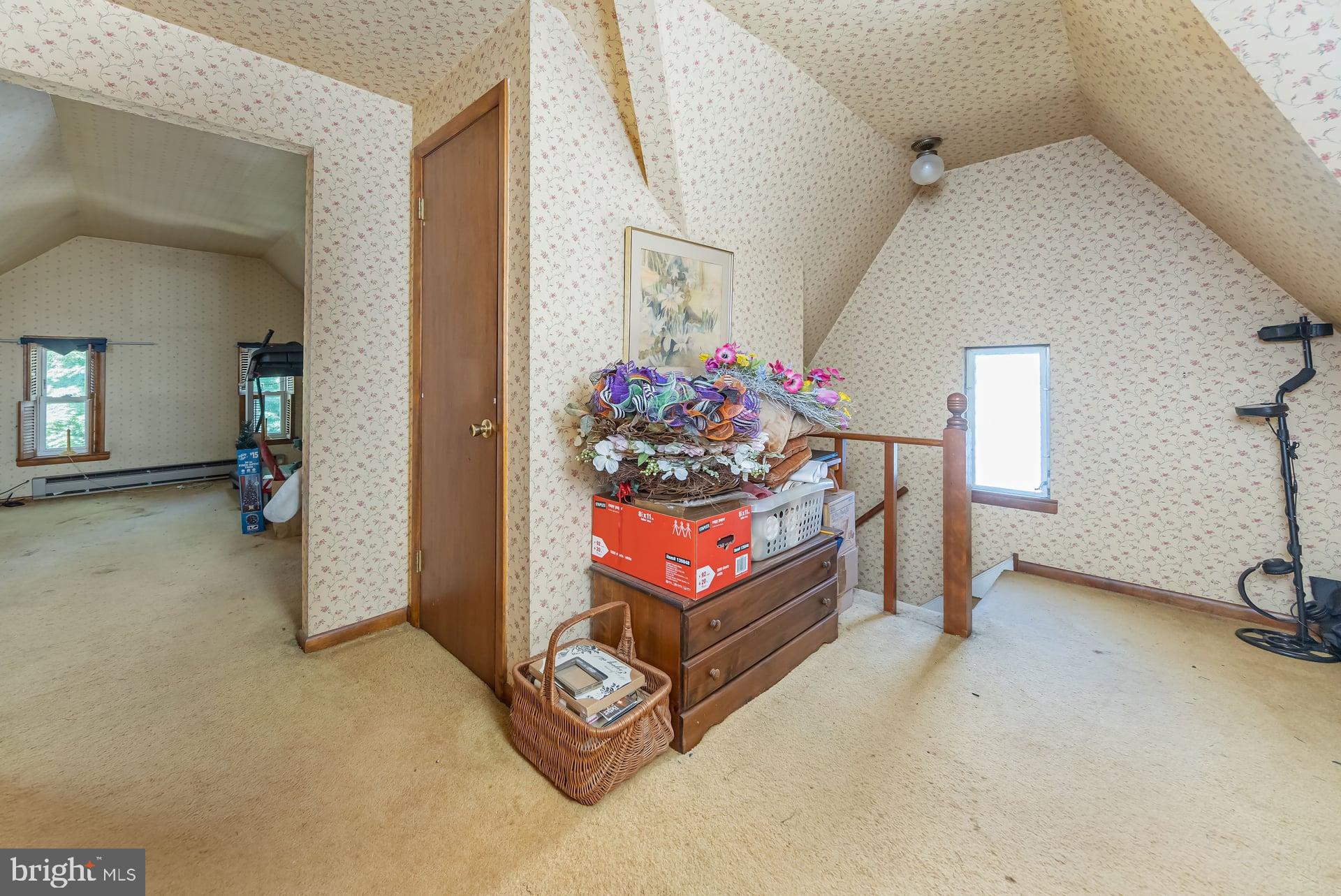 ANTIQUE ROW - Residential