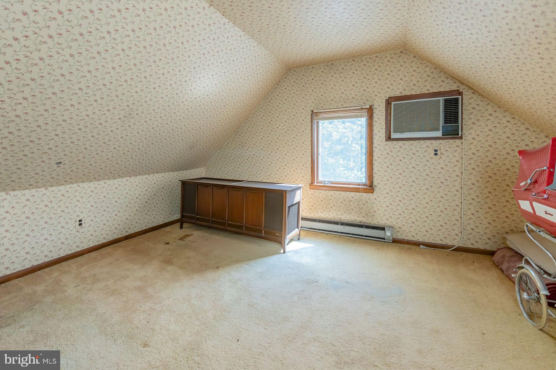 ANTIQUE ROW - Residential