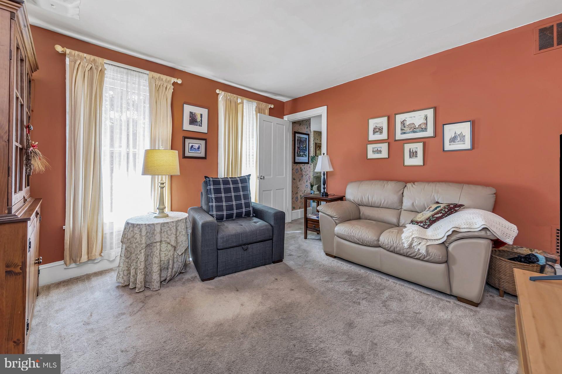 ANTIQUE ROW - Residential