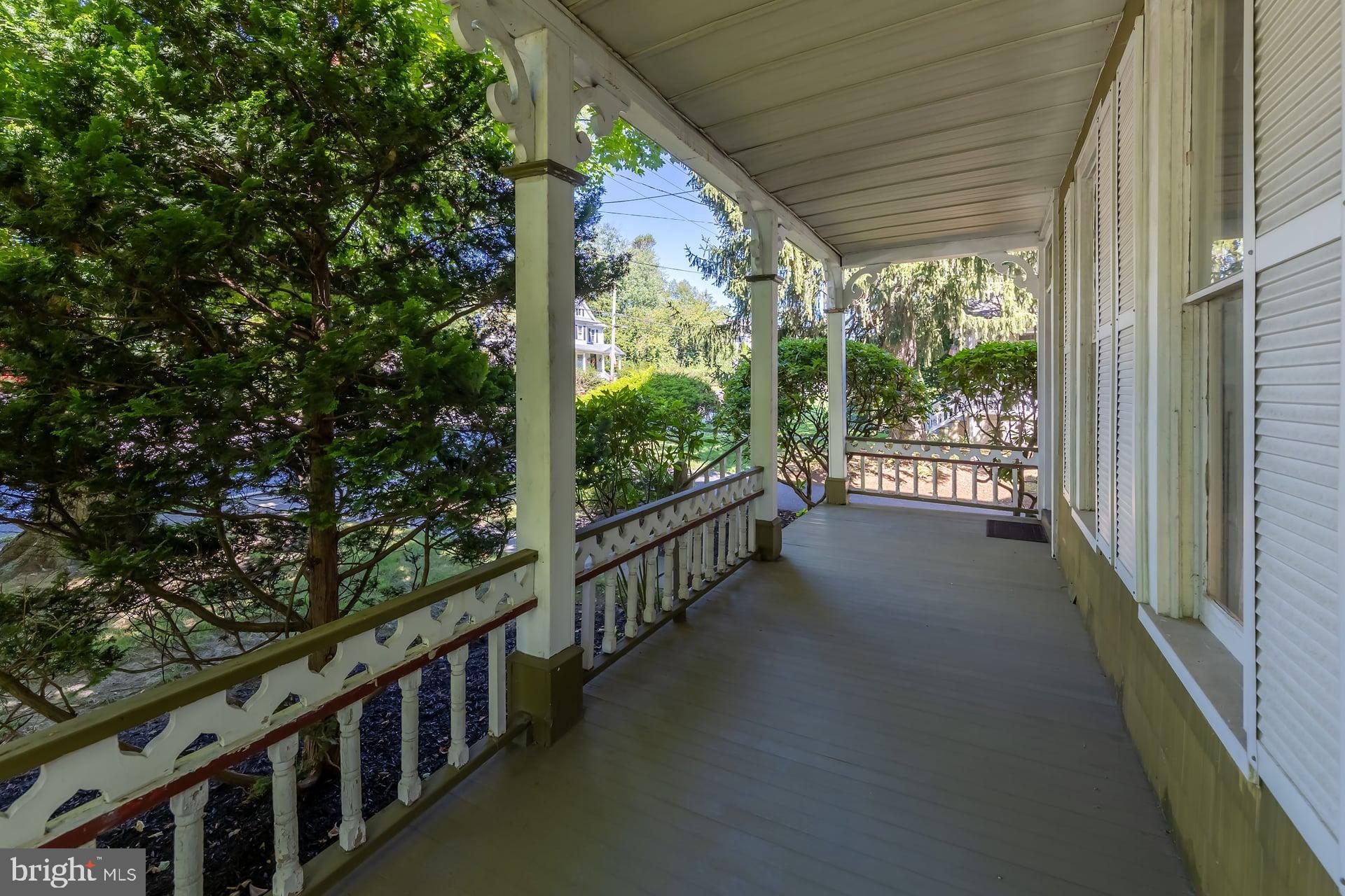 ANTIQUE ROW - Residential