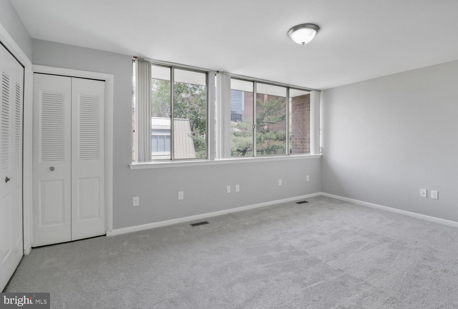 SOUTHAMPTON - Residential