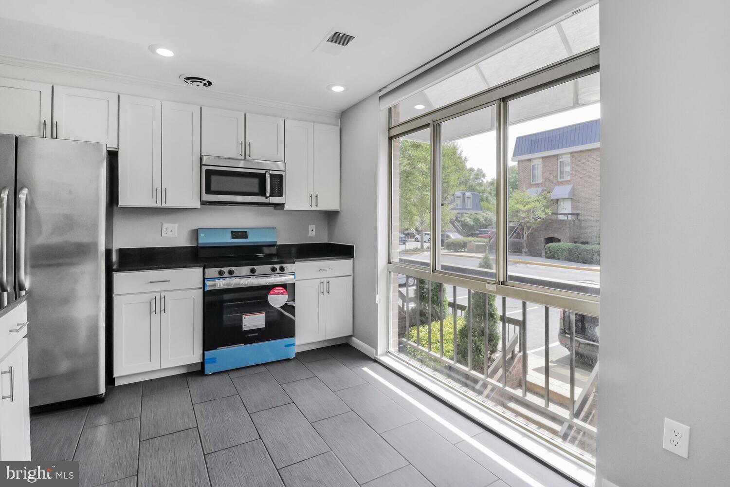 SOUTHAMPTON - Residential