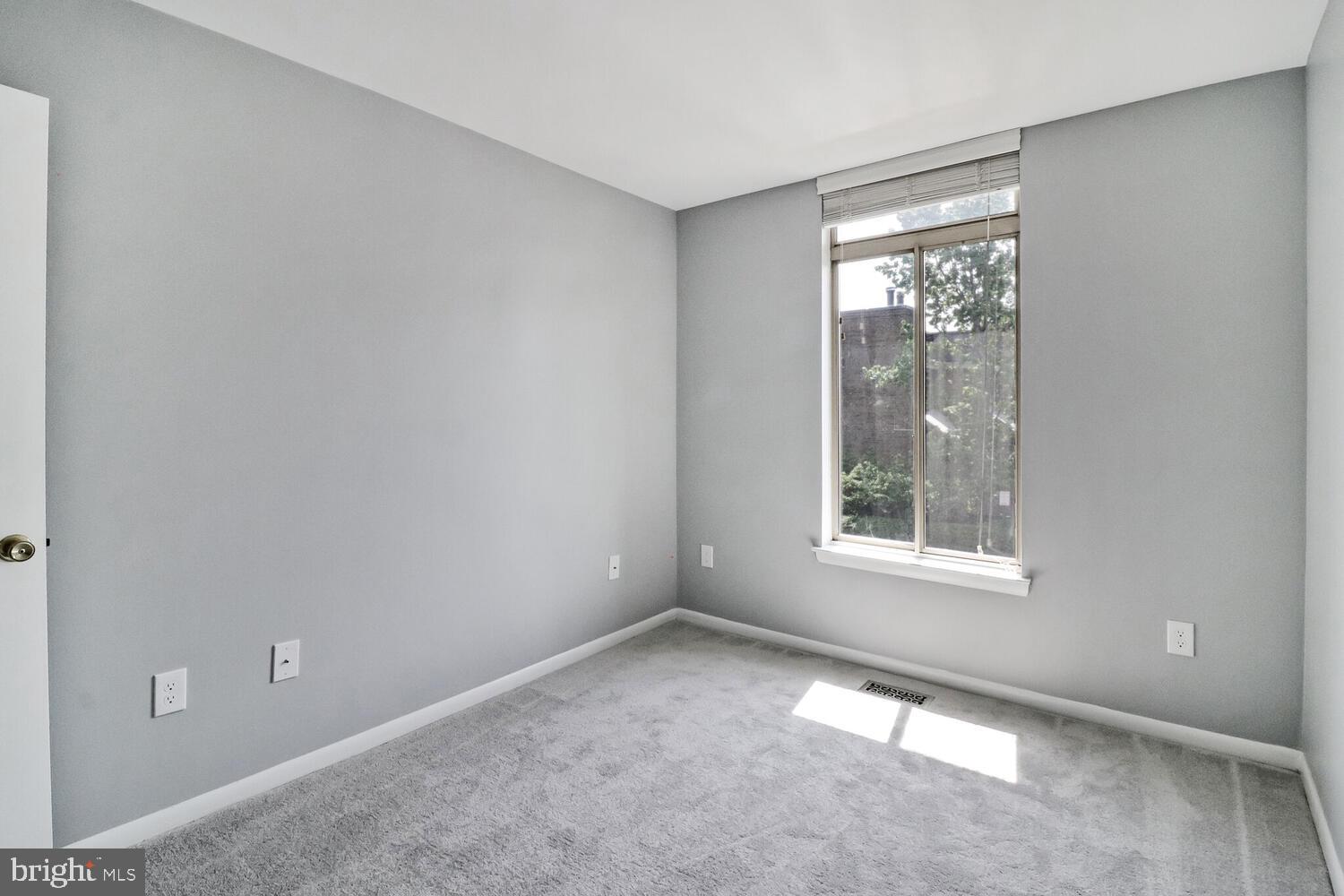 SOUTHAMPTON - Residential