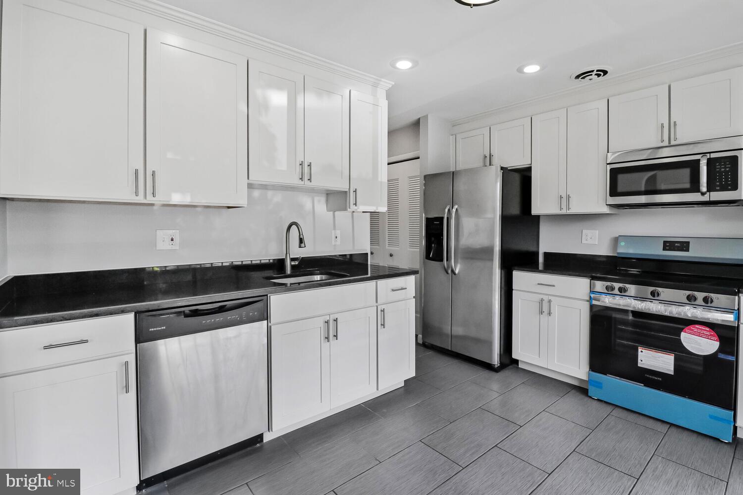 SOUTHAMPTON - Residential