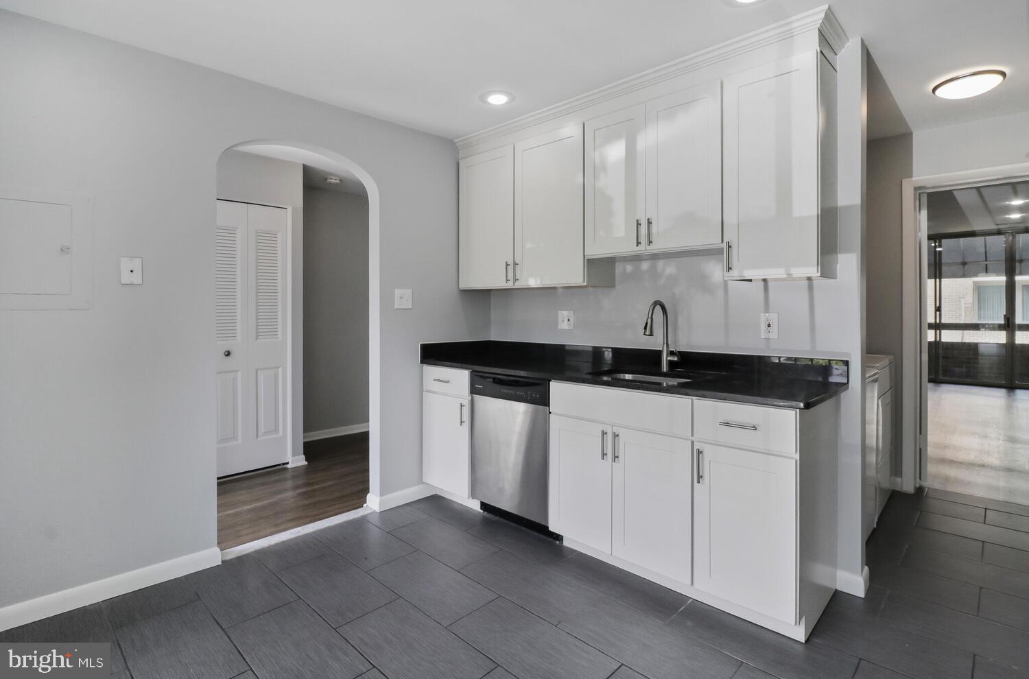 SOUTHAMPTON - Residential