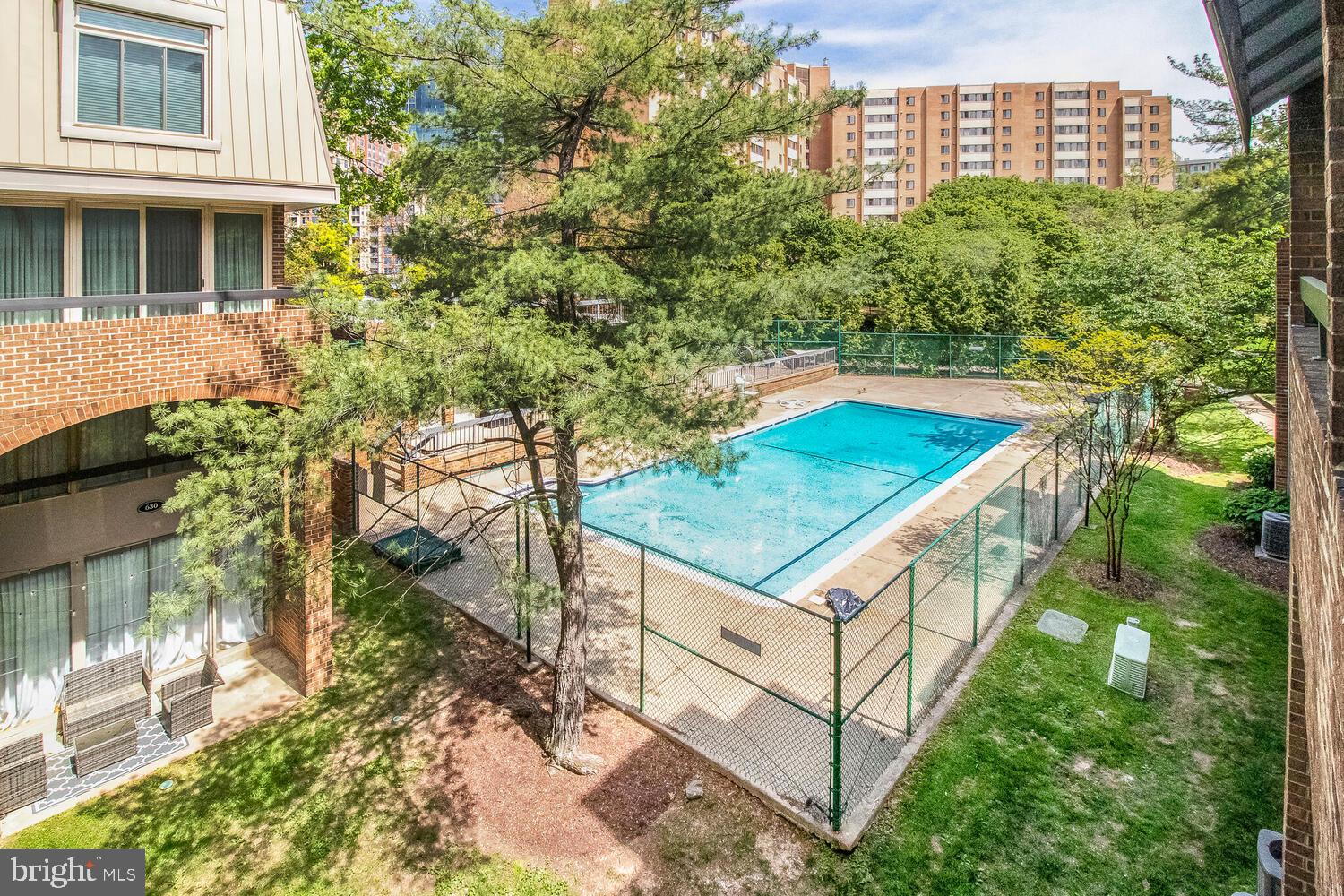 SOUTHAMPTON - Residential