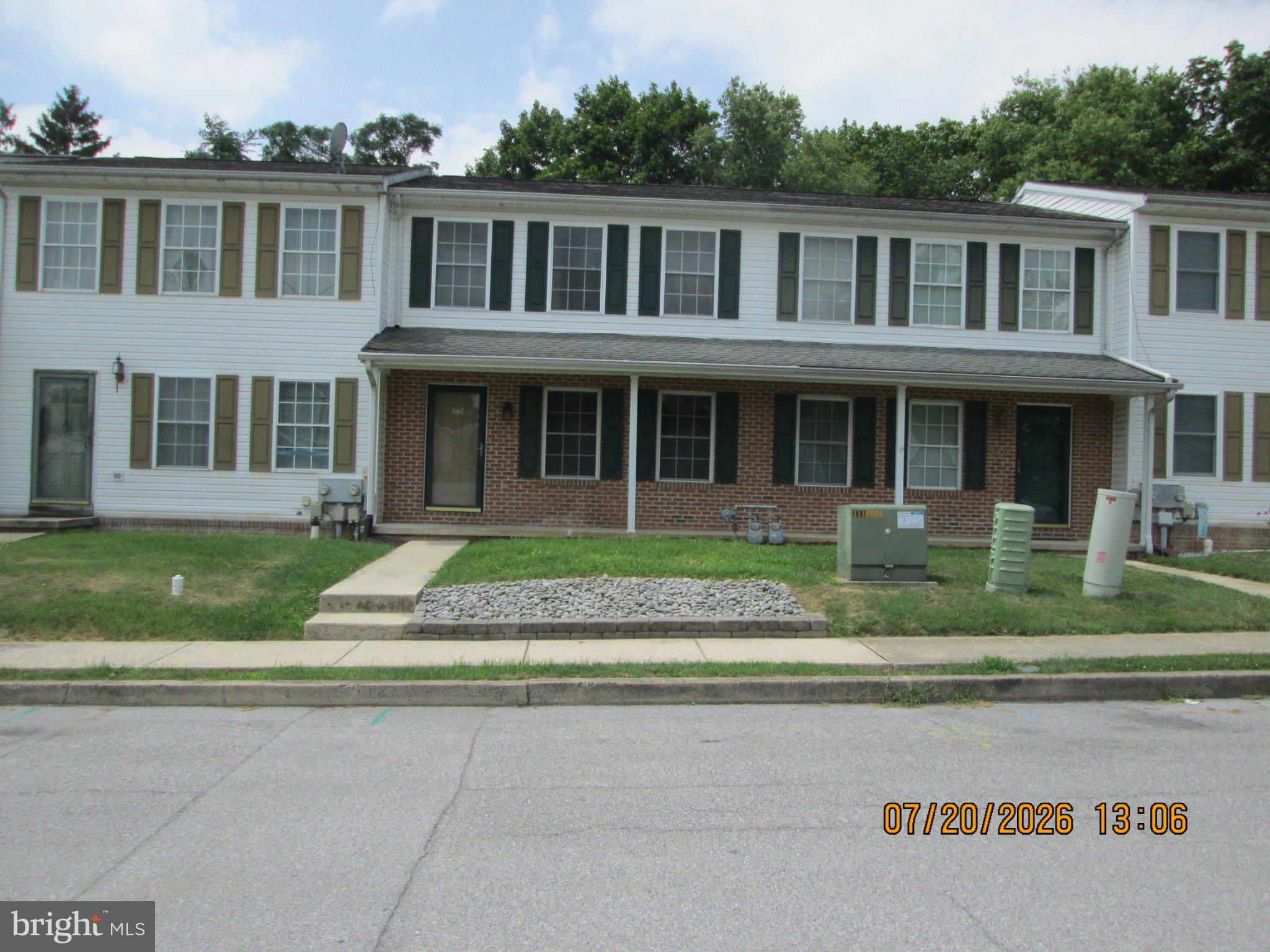 462 SCOTT AVENUE