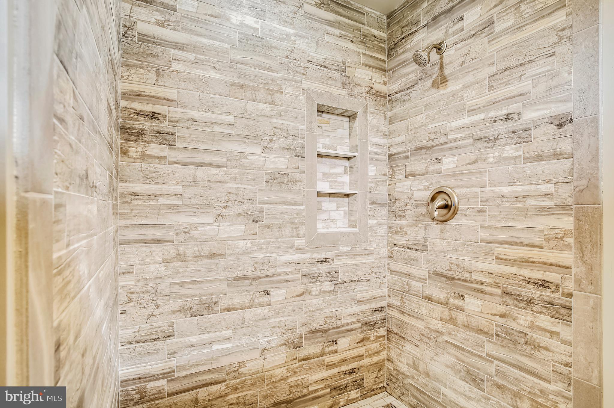 FORESTON RIDGE - Residential