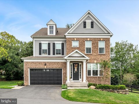 221 S 32ND STREET PURCELLVILLE VA 20132