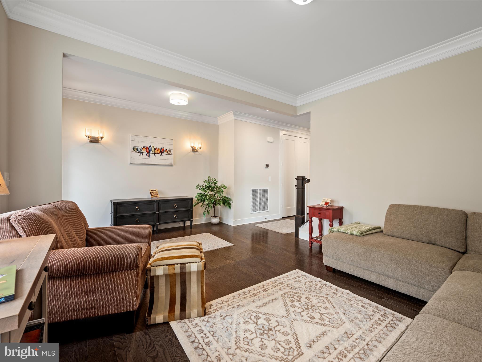 221 S 32ND STREET